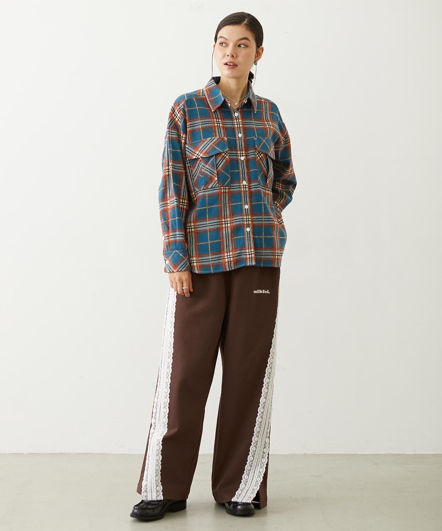 LACE LINE PANTS