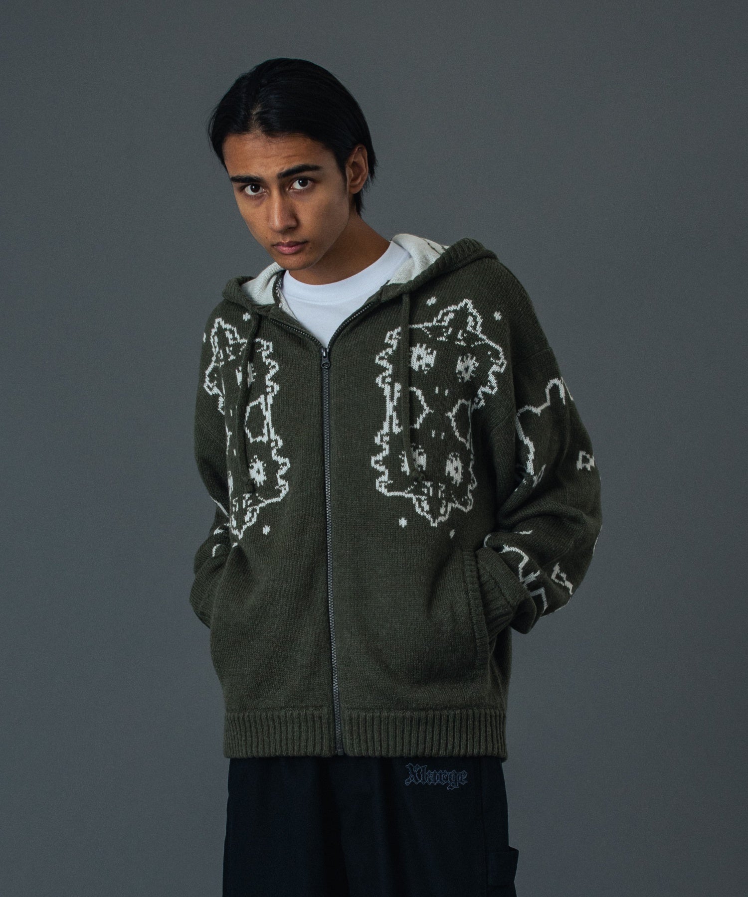 MODEL 身長183cm / 着用サイズ：Lサイズ