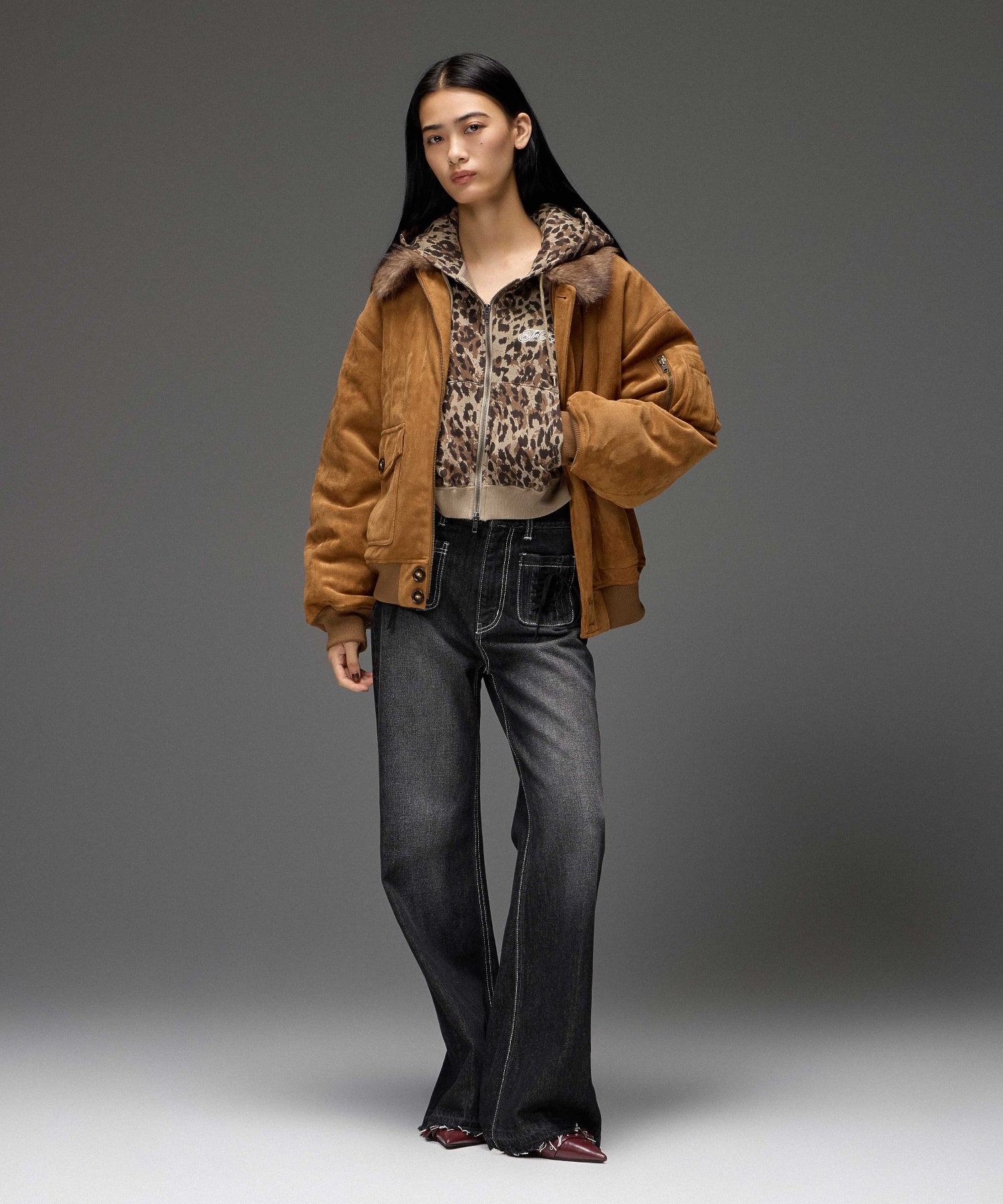 DETACHABLE FAUX FUR COLLAR PATCHED LOGO JACKET