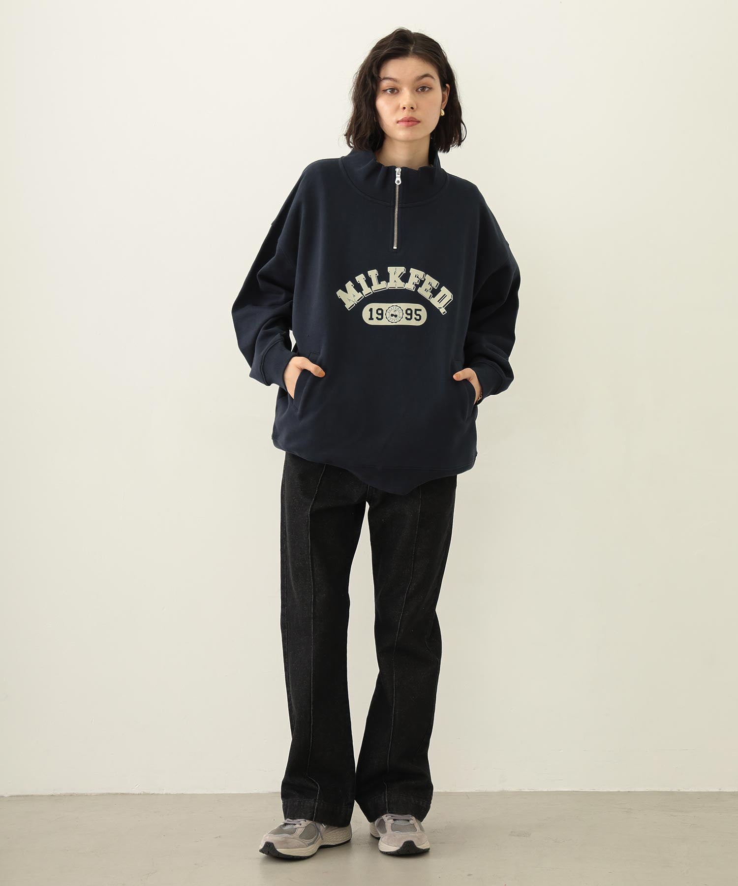 CENTER PLEAT DETAIL DENIM PANTS