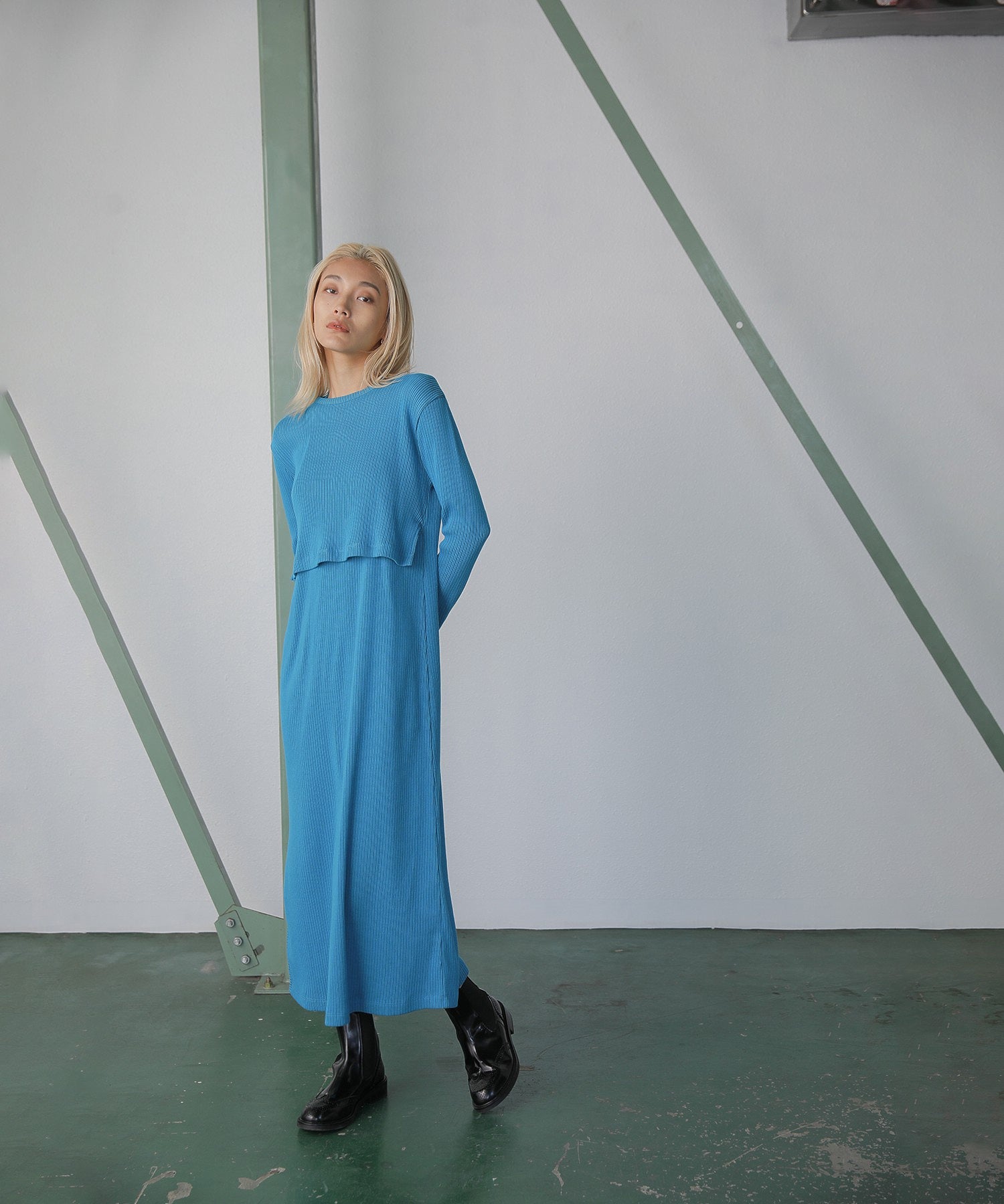 レイヤードリブニットワンピース