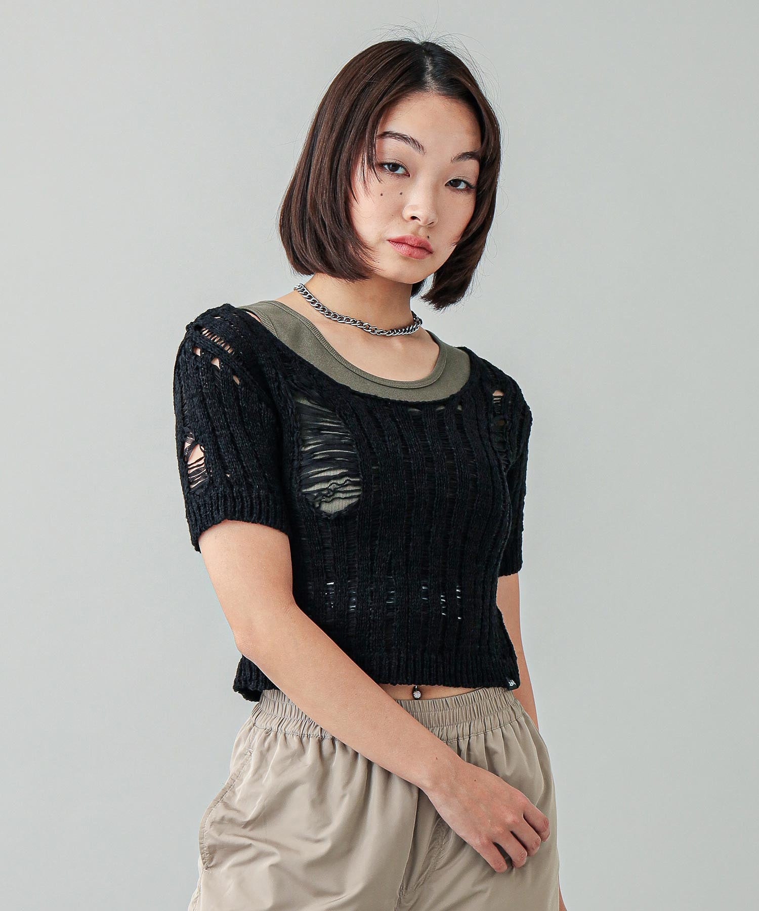 DISTRESSED TAPE YARN KNIT TOP