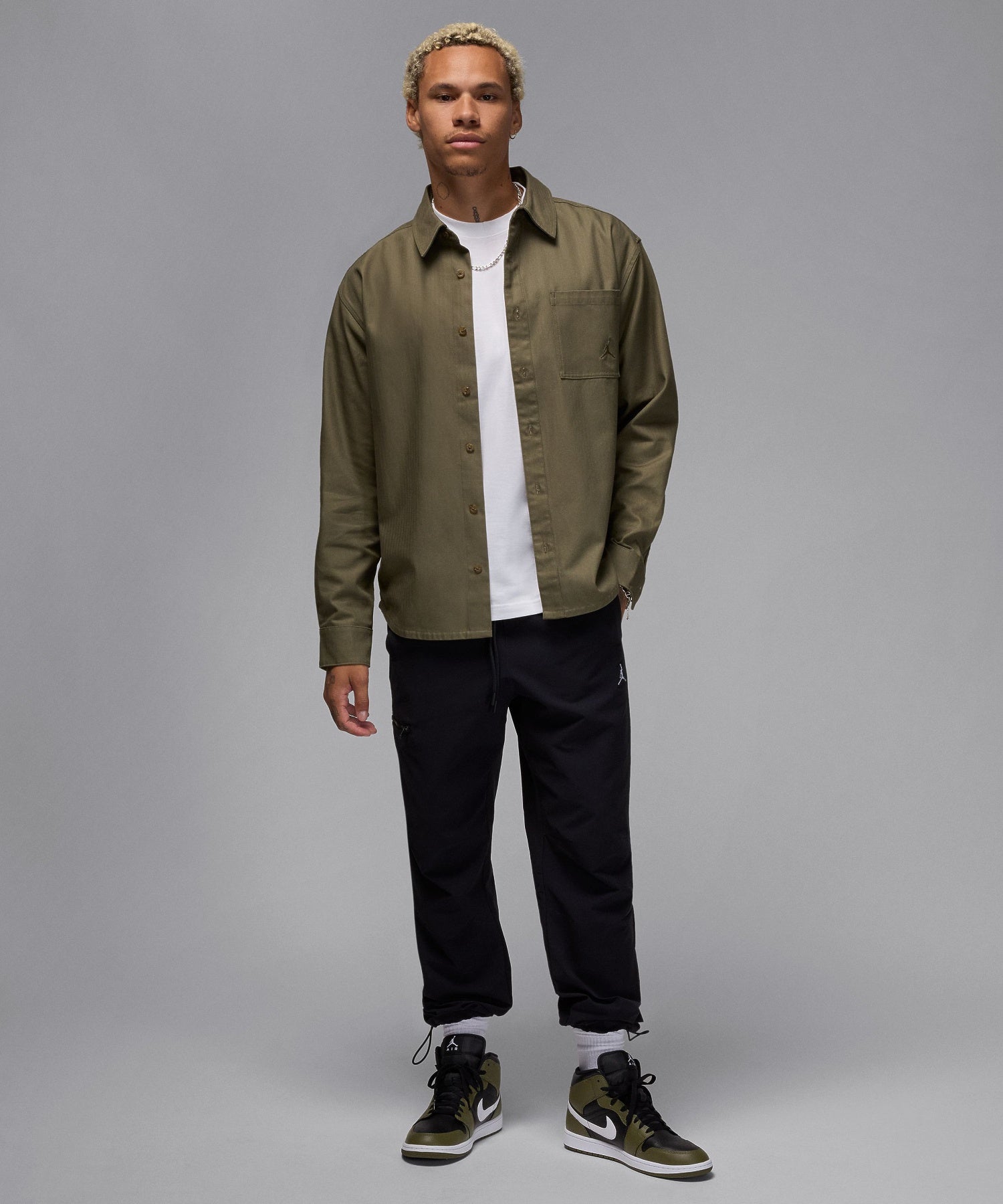 JORDAN BRAND/ジョーダンブランド/BR SNKR PCH CREW S/S TEE HJ2326-010