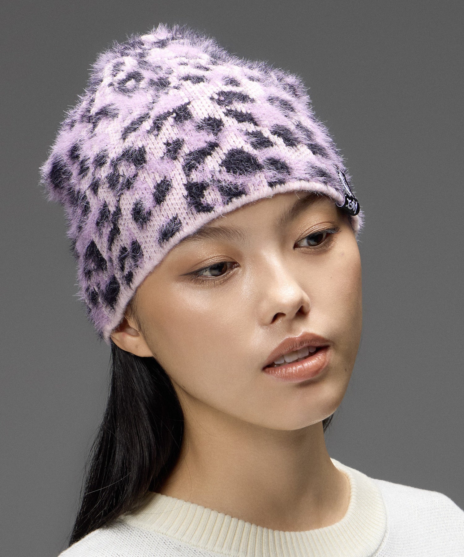 LEOPARD SHAGGY JACQUARD BEANIE