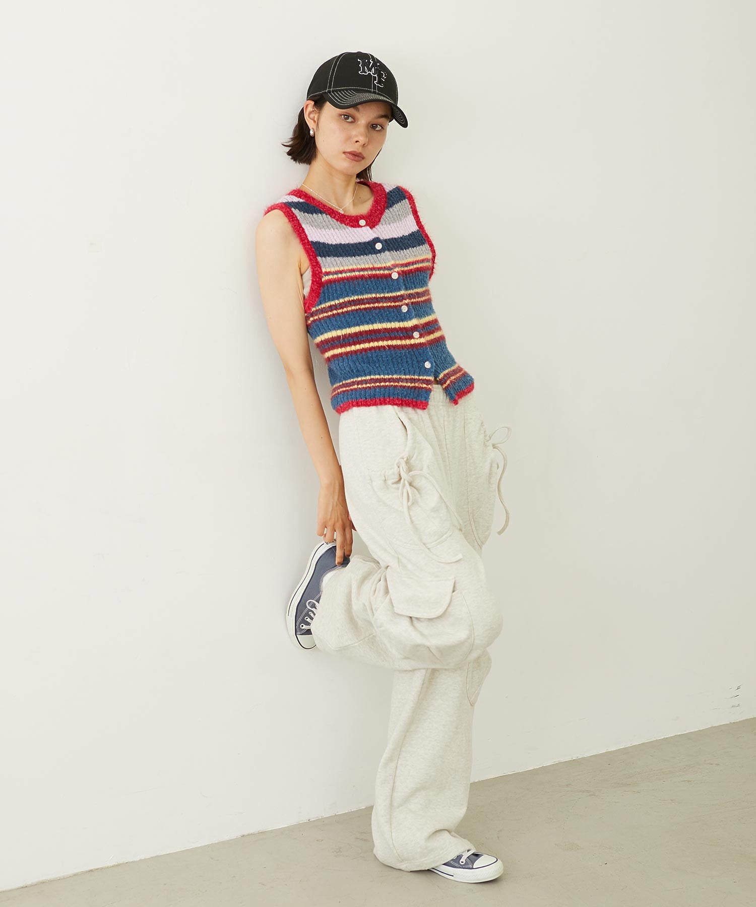 TWO-TYPE STRIPED KNIT VEST