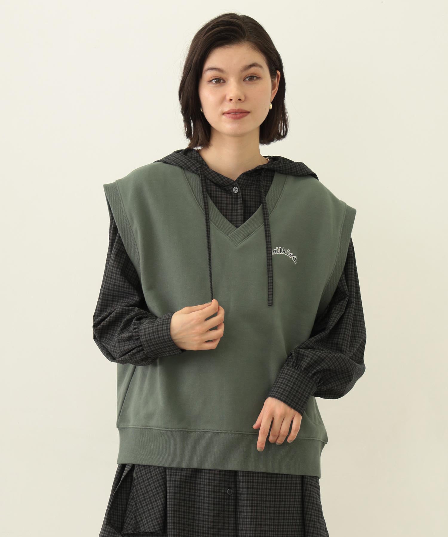 V-NECK SWEAT VEST