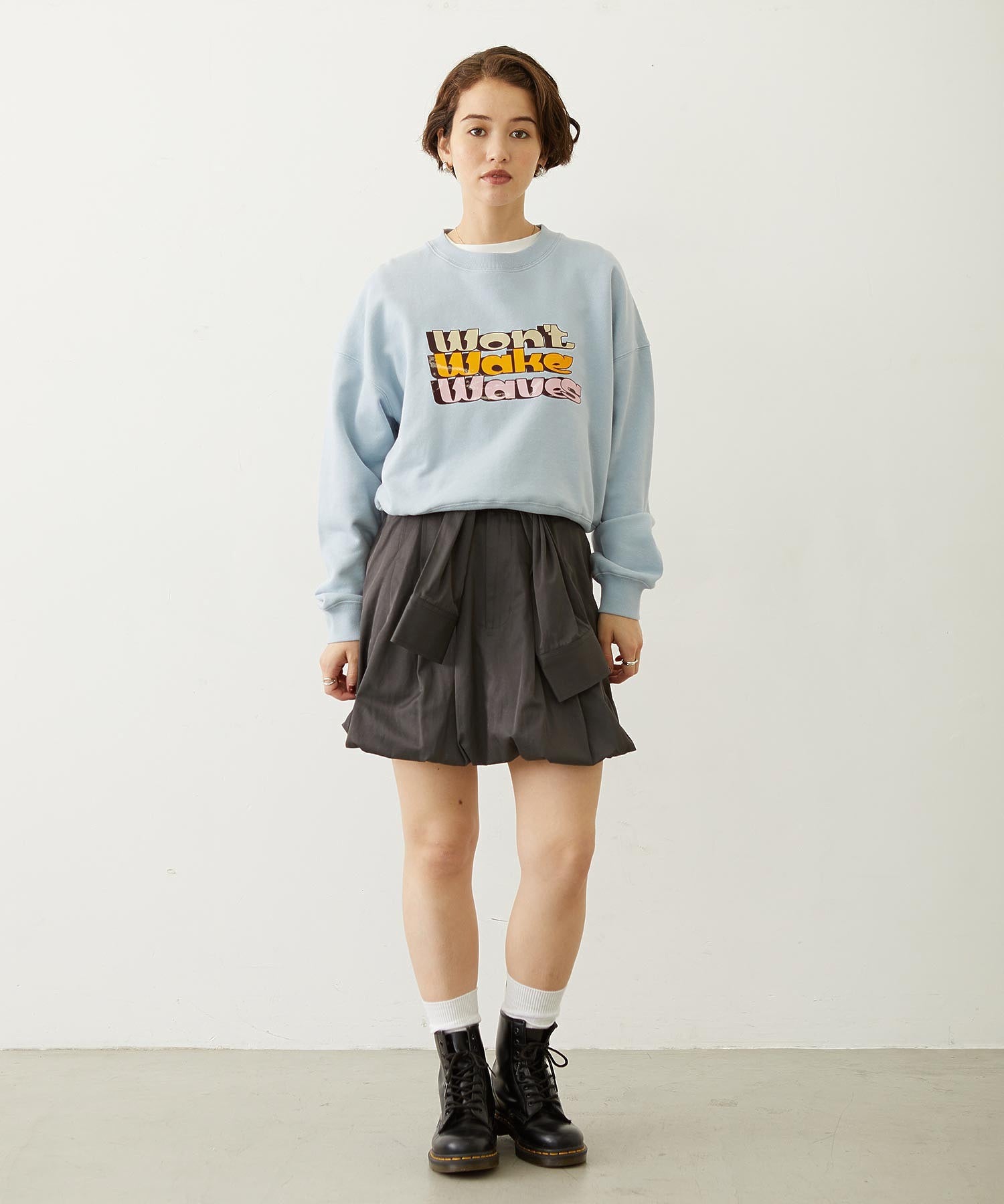 THREE-TIERED LOGO CLEAR PRINT SHORT CREW SWEAT