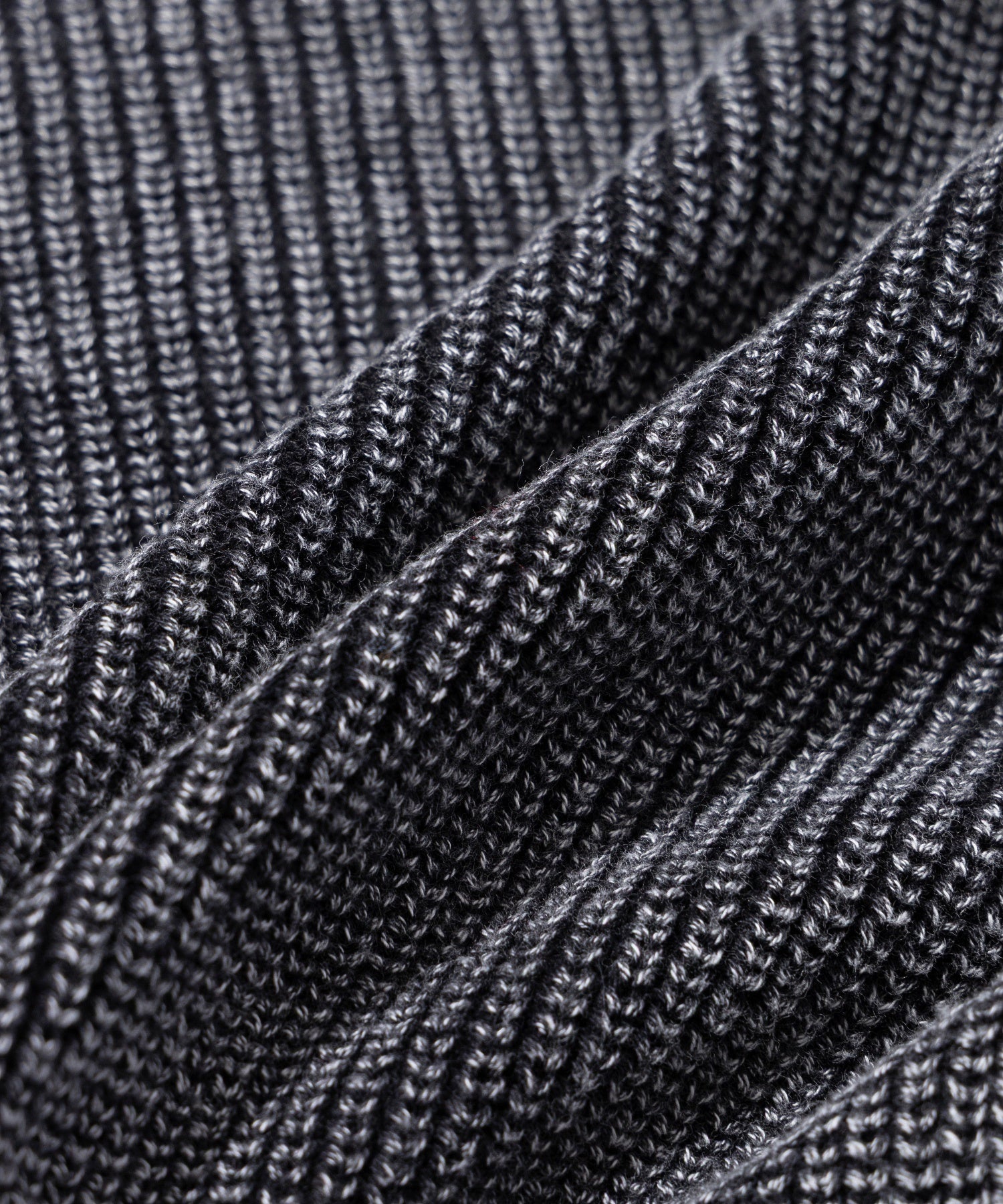 SULFUR DYED CREW NECK KNIT