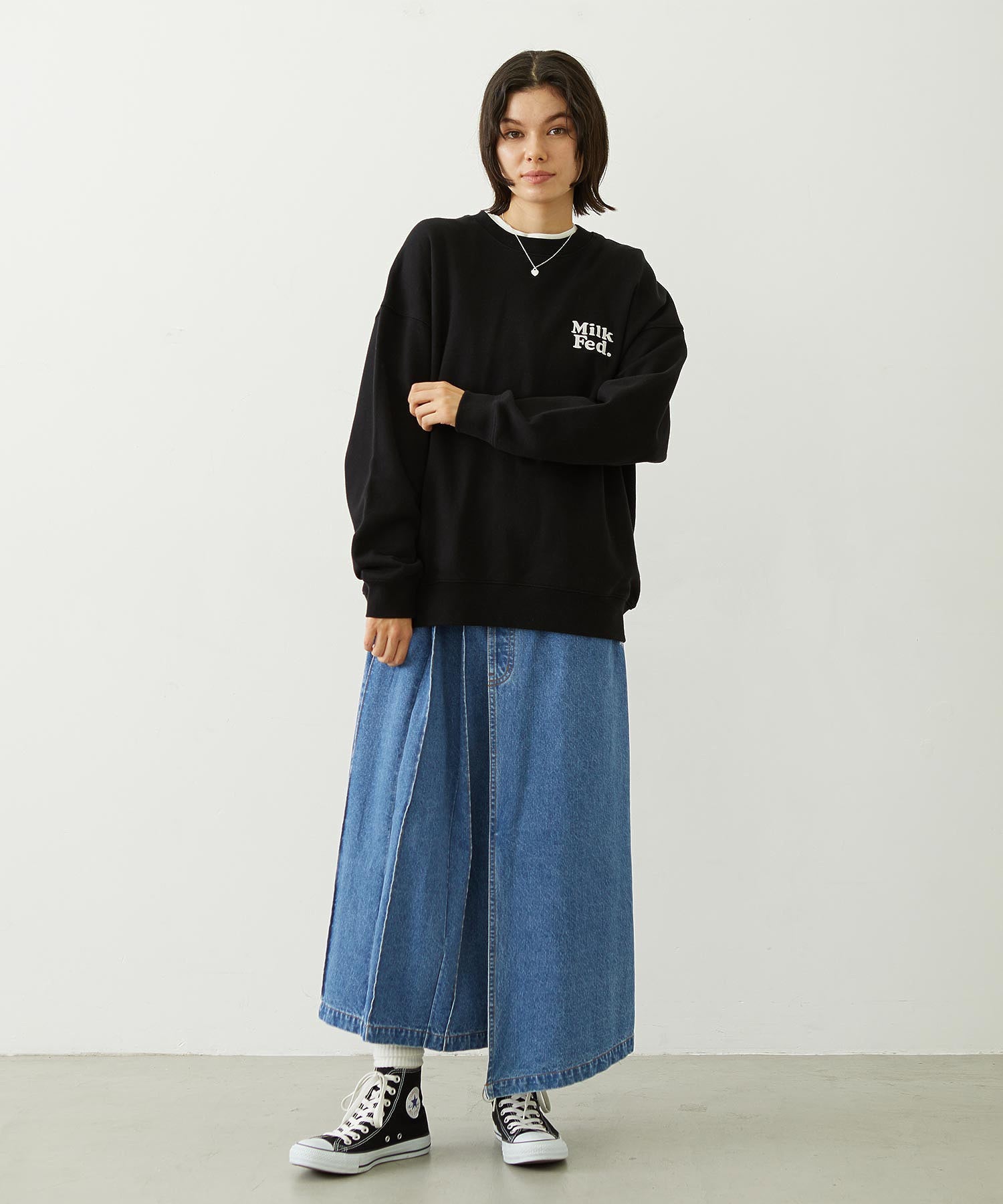 MILKFED. PLAID LOGO WIDE CREW SWEAT