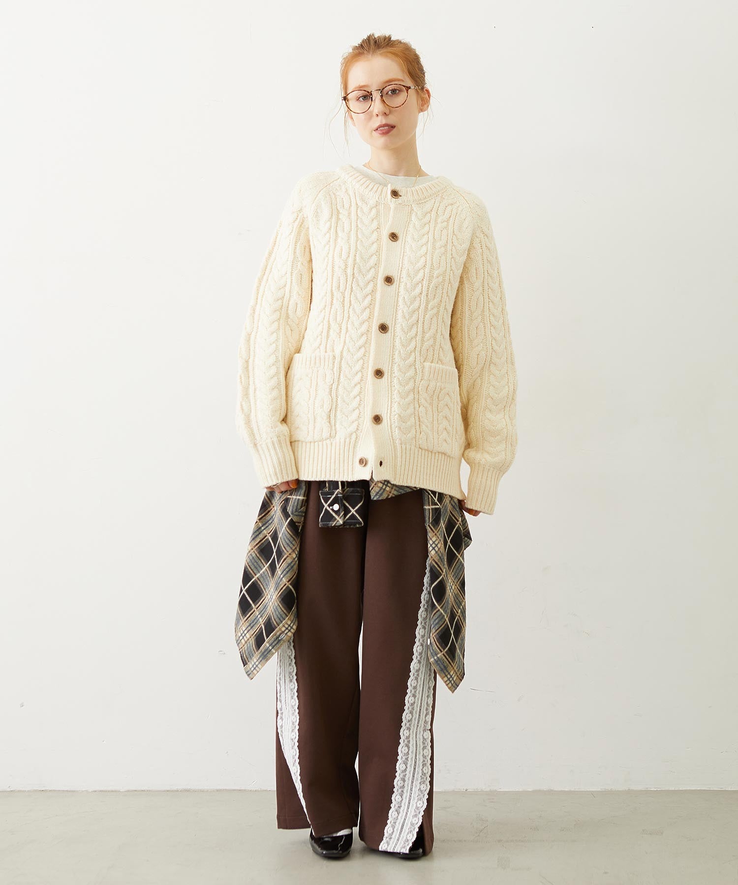 HEART ELBOW CABLE KNIT CARDIGAN
