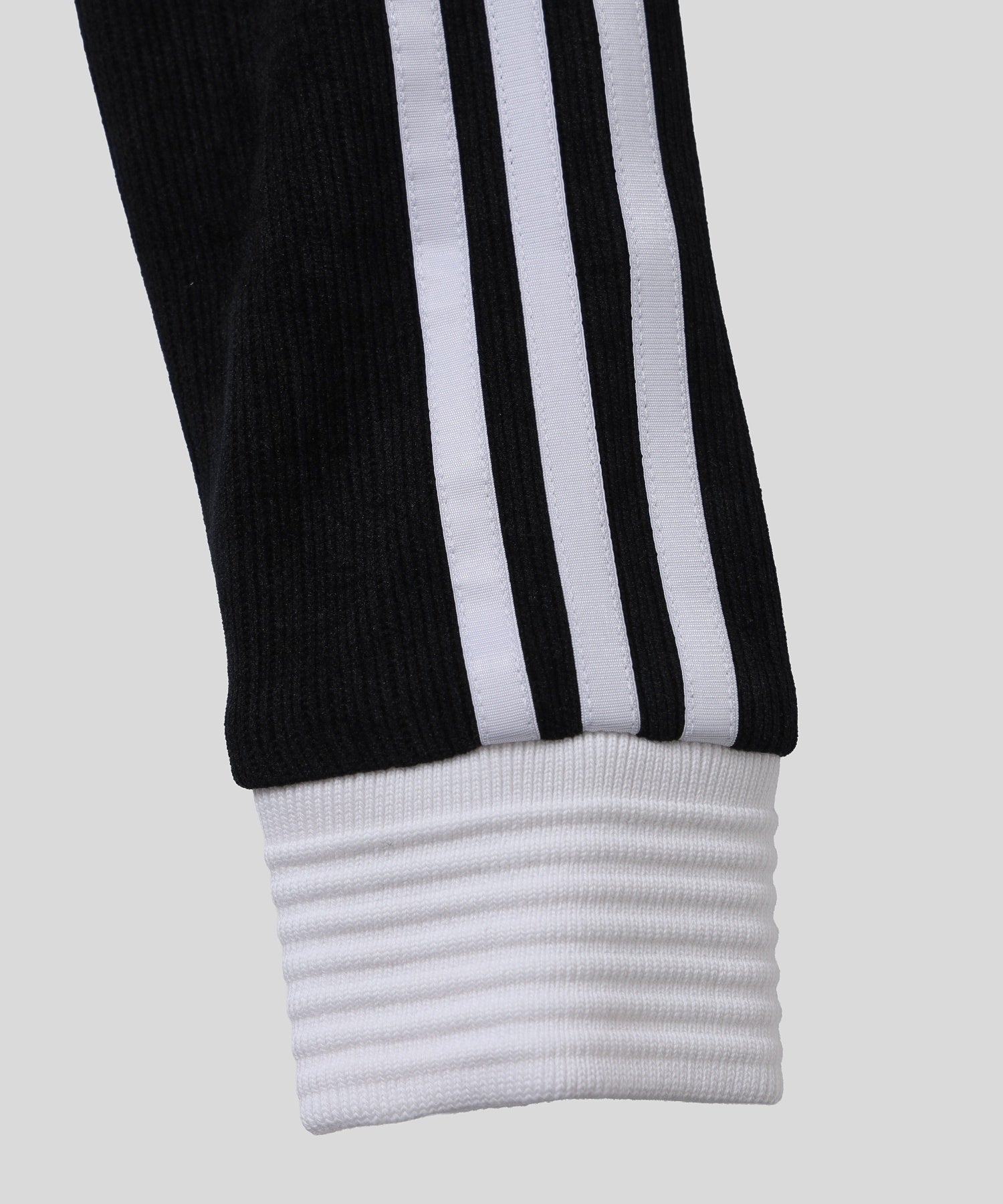 adidas/アディダス/W JENNIE CLASSIC FAN TT CC800