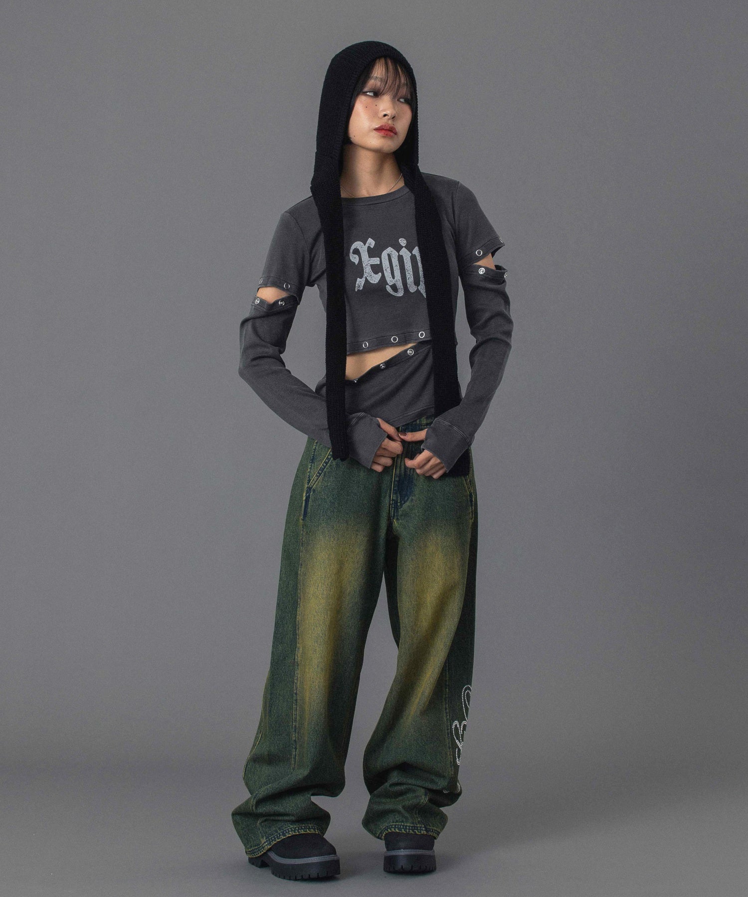 RHINESTONE LOGO LOOSE DENIM PANTS