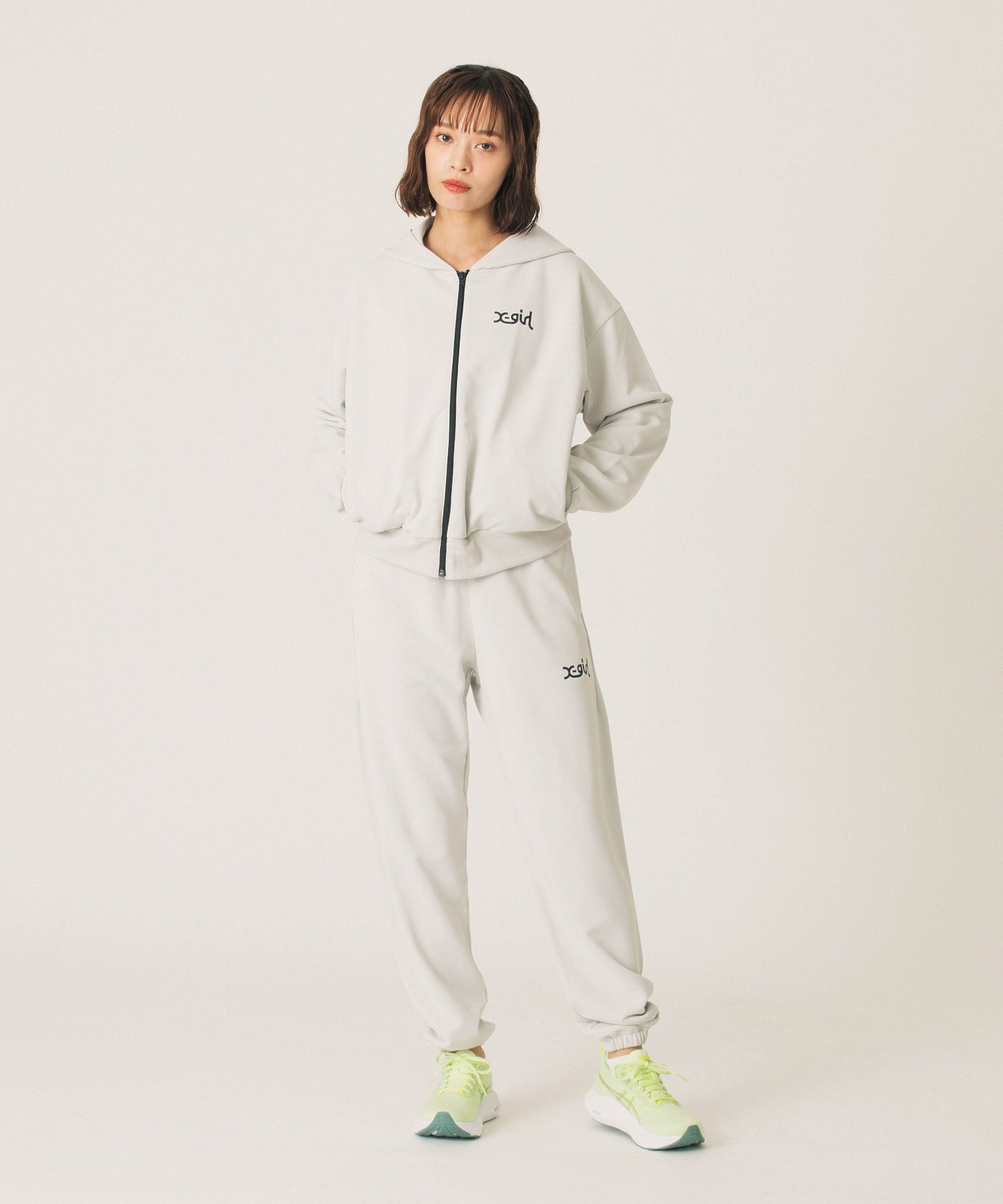 SWEAT PANTS