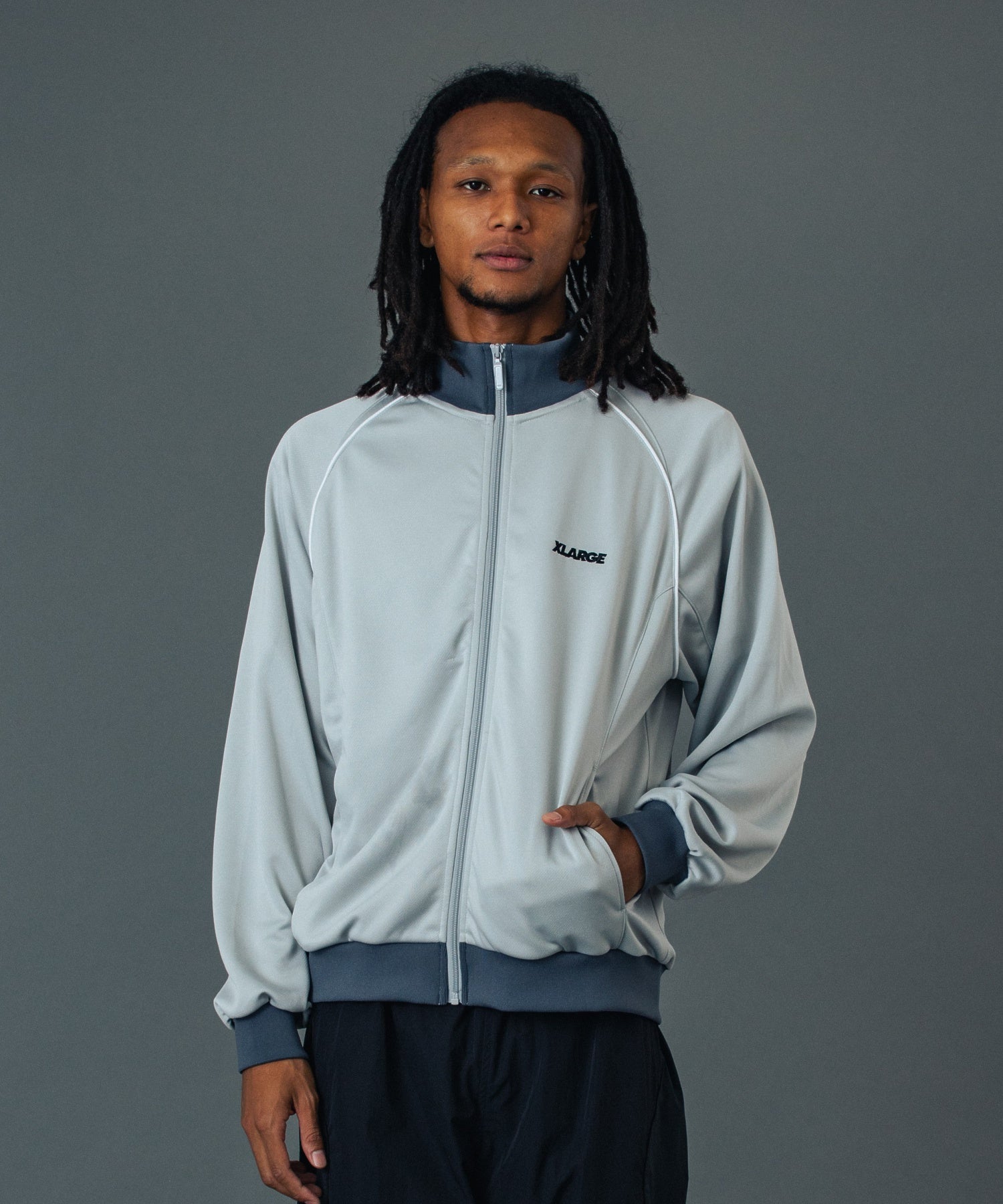 MODEL 身長185cm / 着用サイズ：Lサイズ