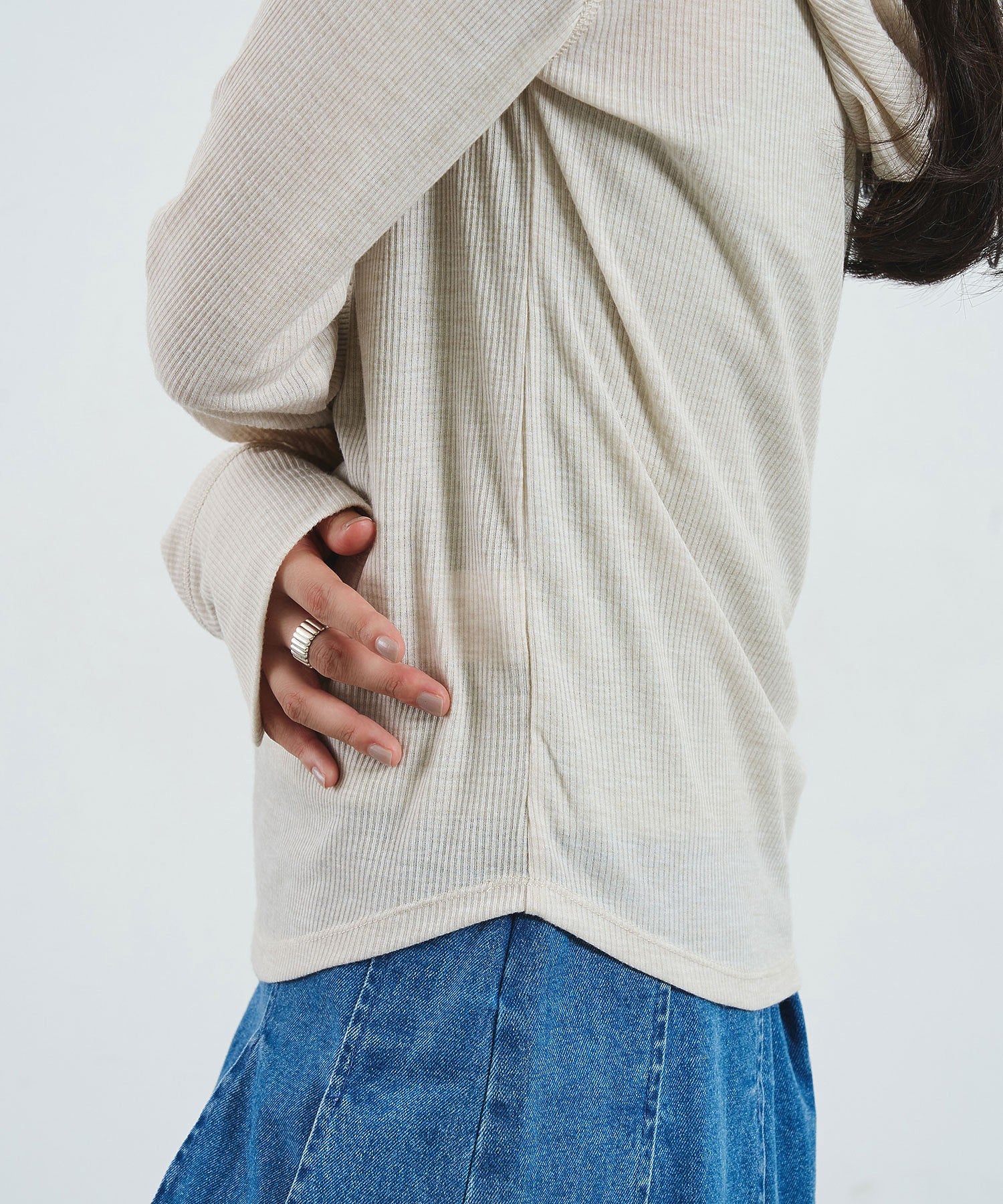 HOODED HENLEY RIB TOP