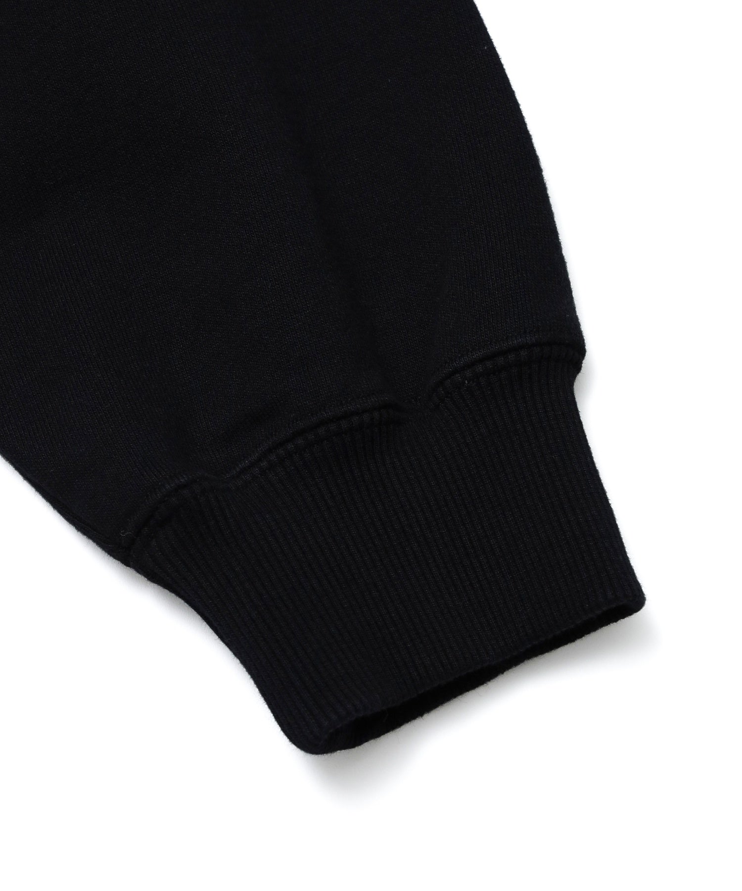 ZIP POCKET CREWNECK SWEATSHIRT