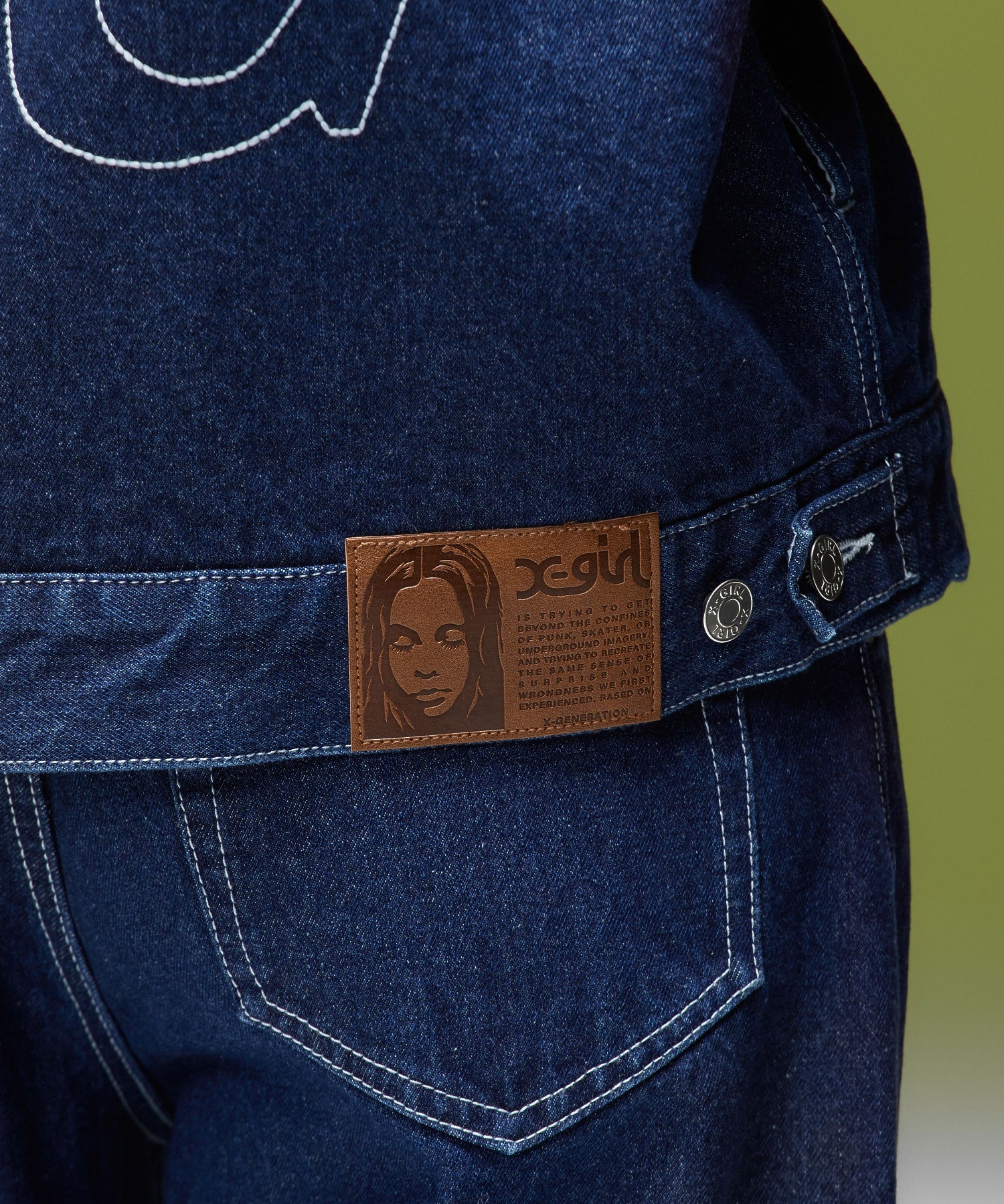 LOGO MARK STITCHED DENIM JACKET
