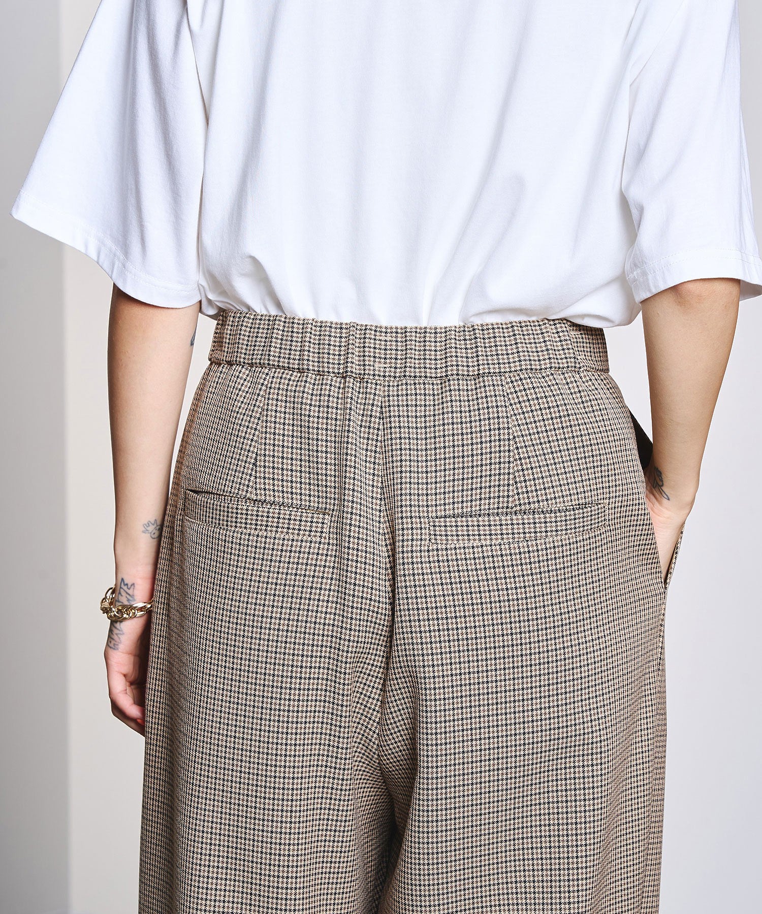 TUCKED BARREL PANTS