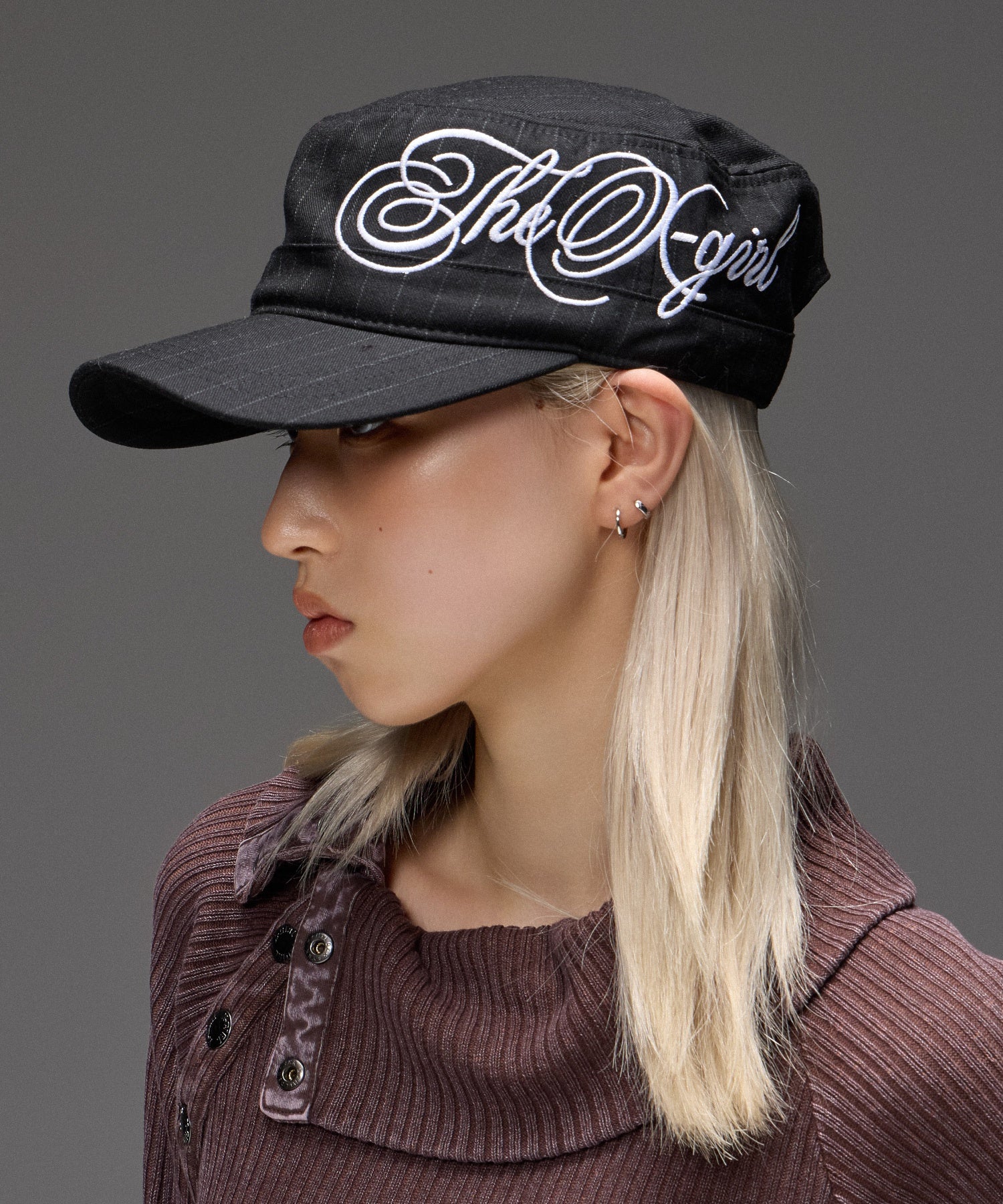 SIDE SCRIPT LOGO STRIPED CASQUETTE