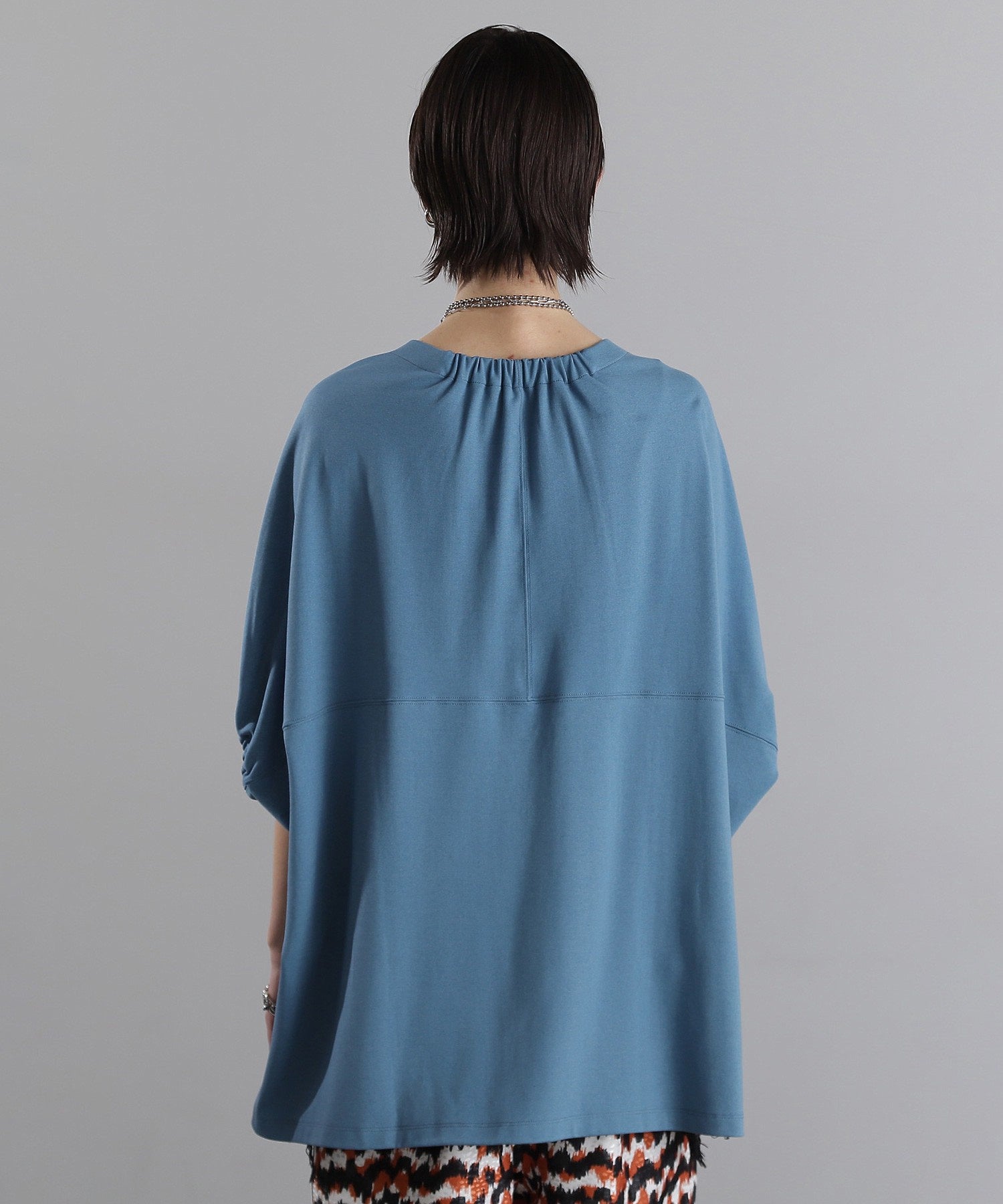 ボックスシルエットカットソー