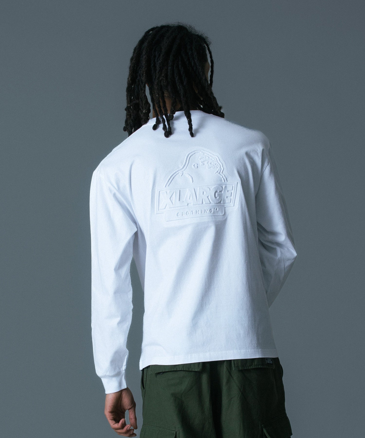 EMBOSSED SLANTED OG L/S TEE