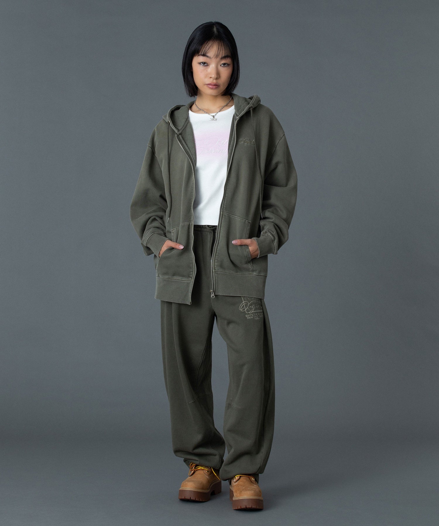 PIGMENT DYED FACE AND LOGO SQUARE PATCH SWEATPANTS