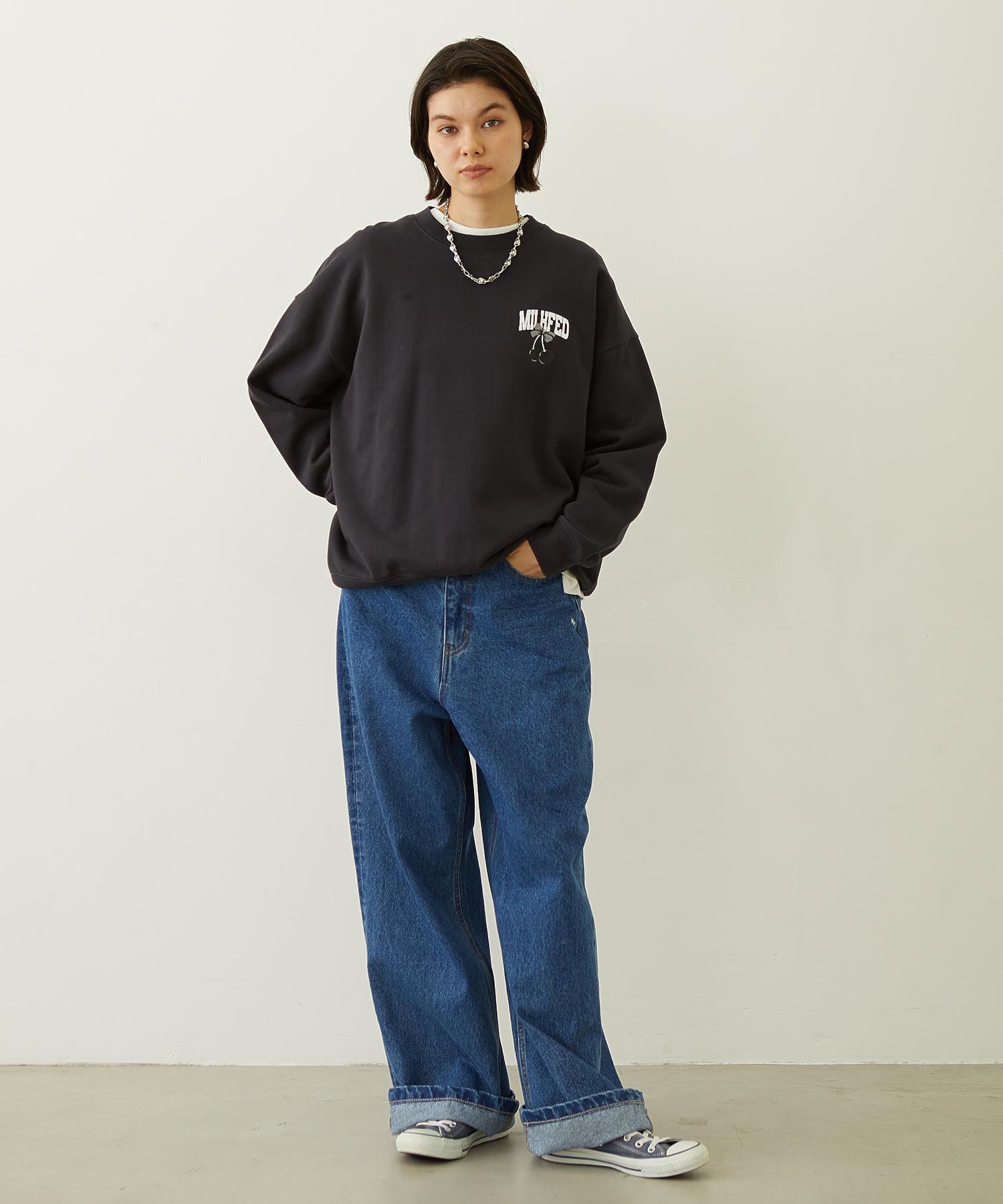 RIBBON AND CHERRY SWEAT TOP