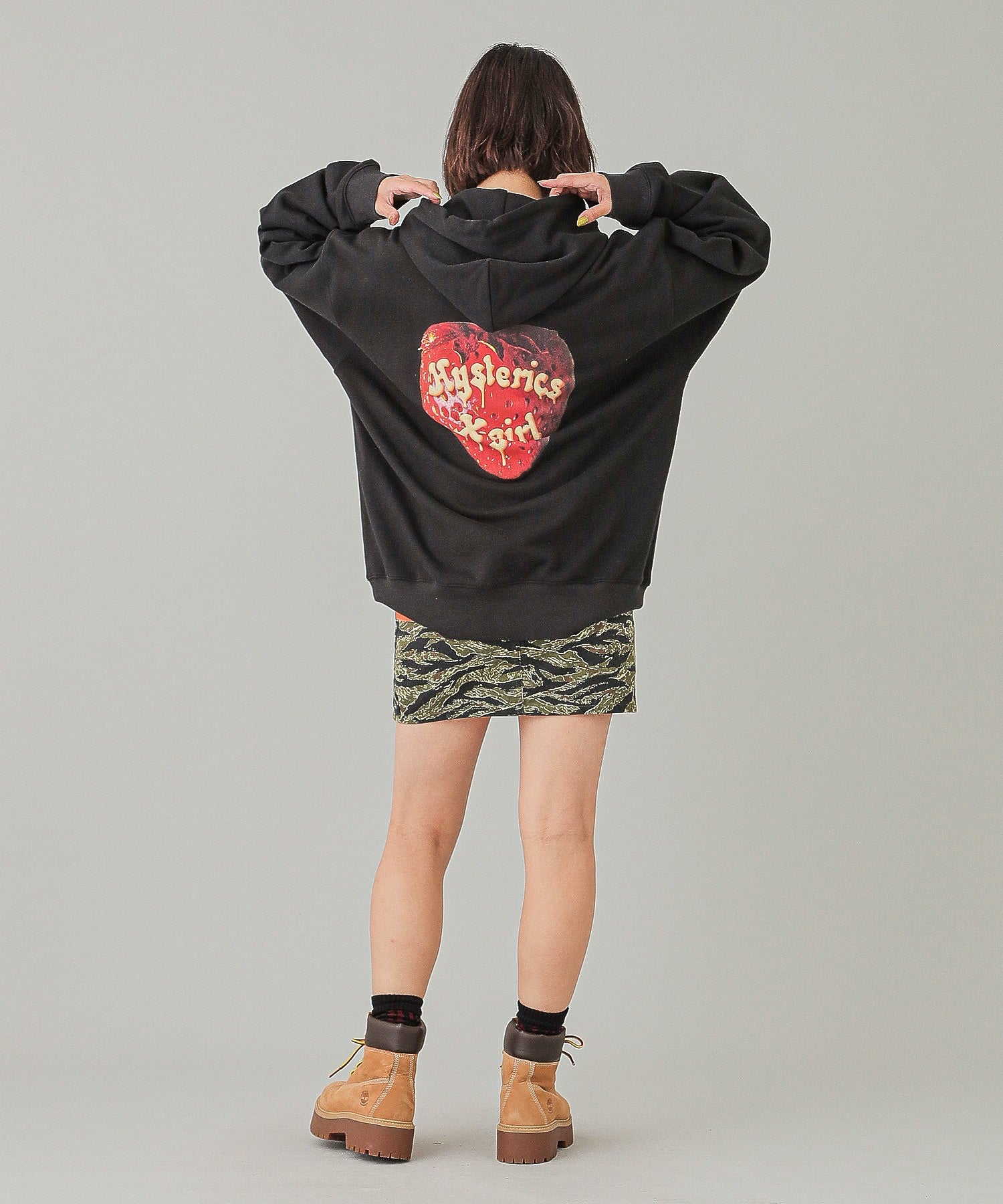 X-girl x HYSTERIC GLAMOUR SCULL AND BERRY HOODIE