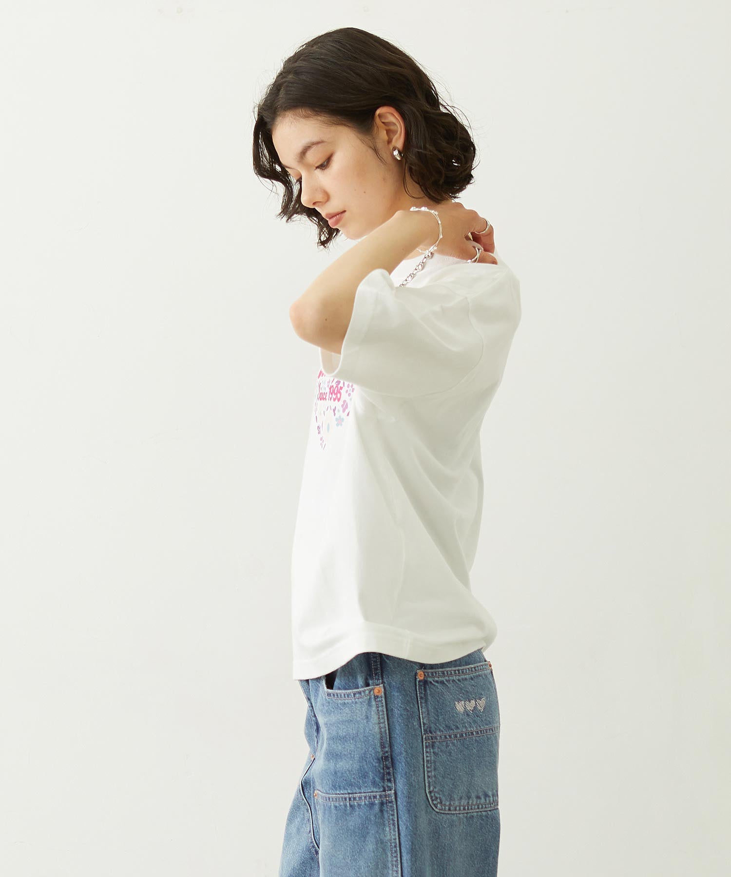 HEART FLOWER EMBROIDERY S/S TEE