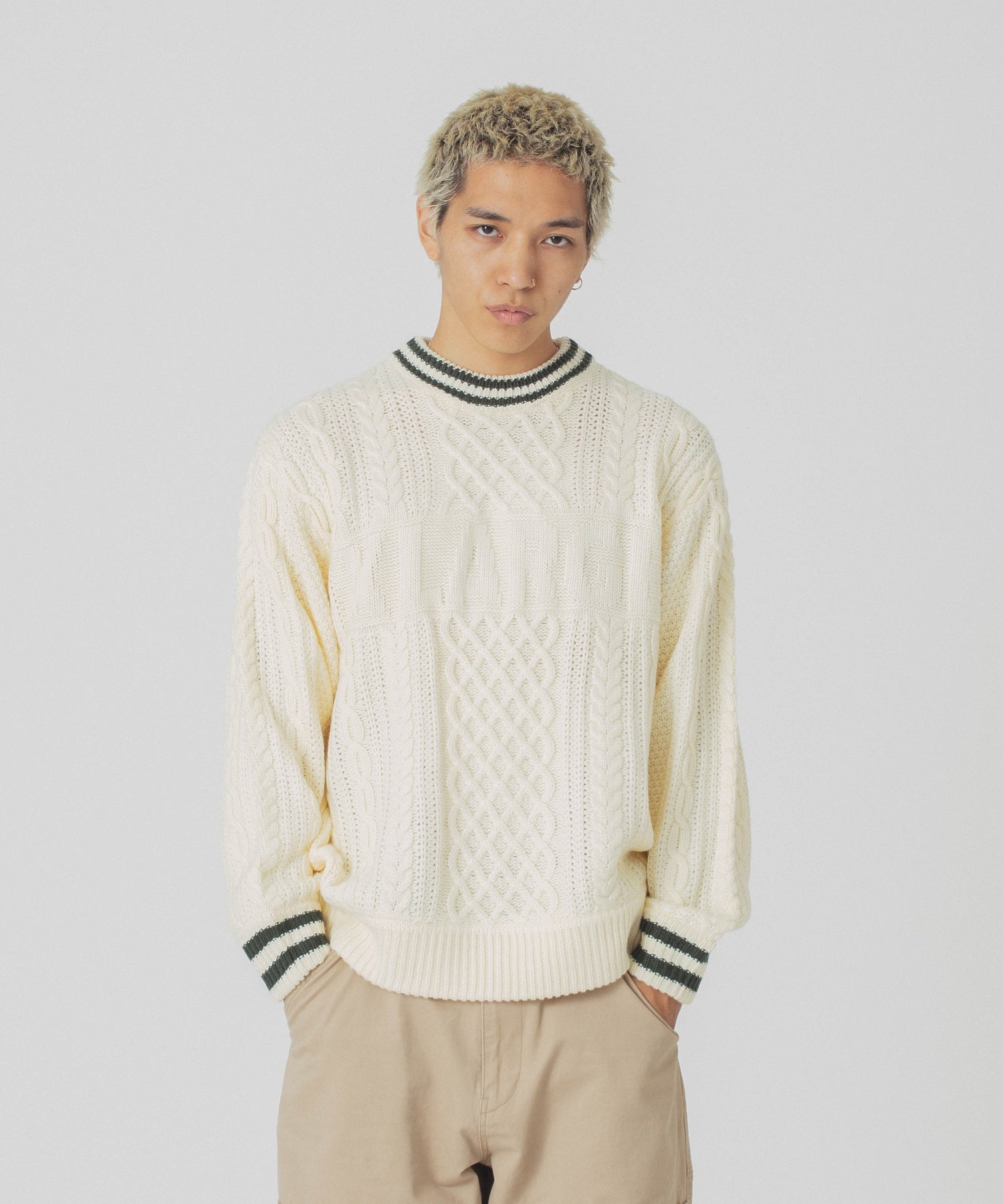 CABLE CREWNECK KNIT