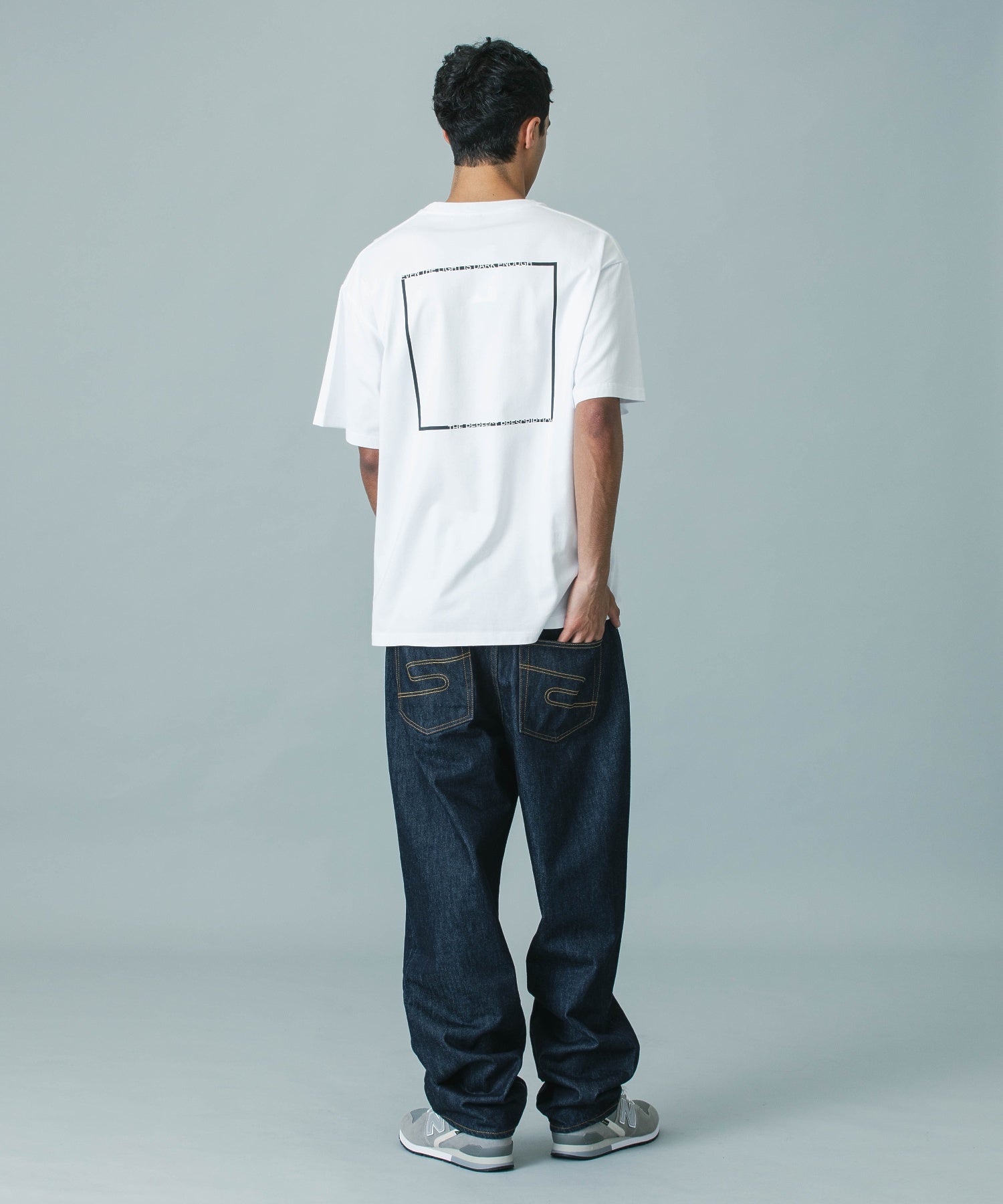 OUTLINE SQUARE S/S TEE