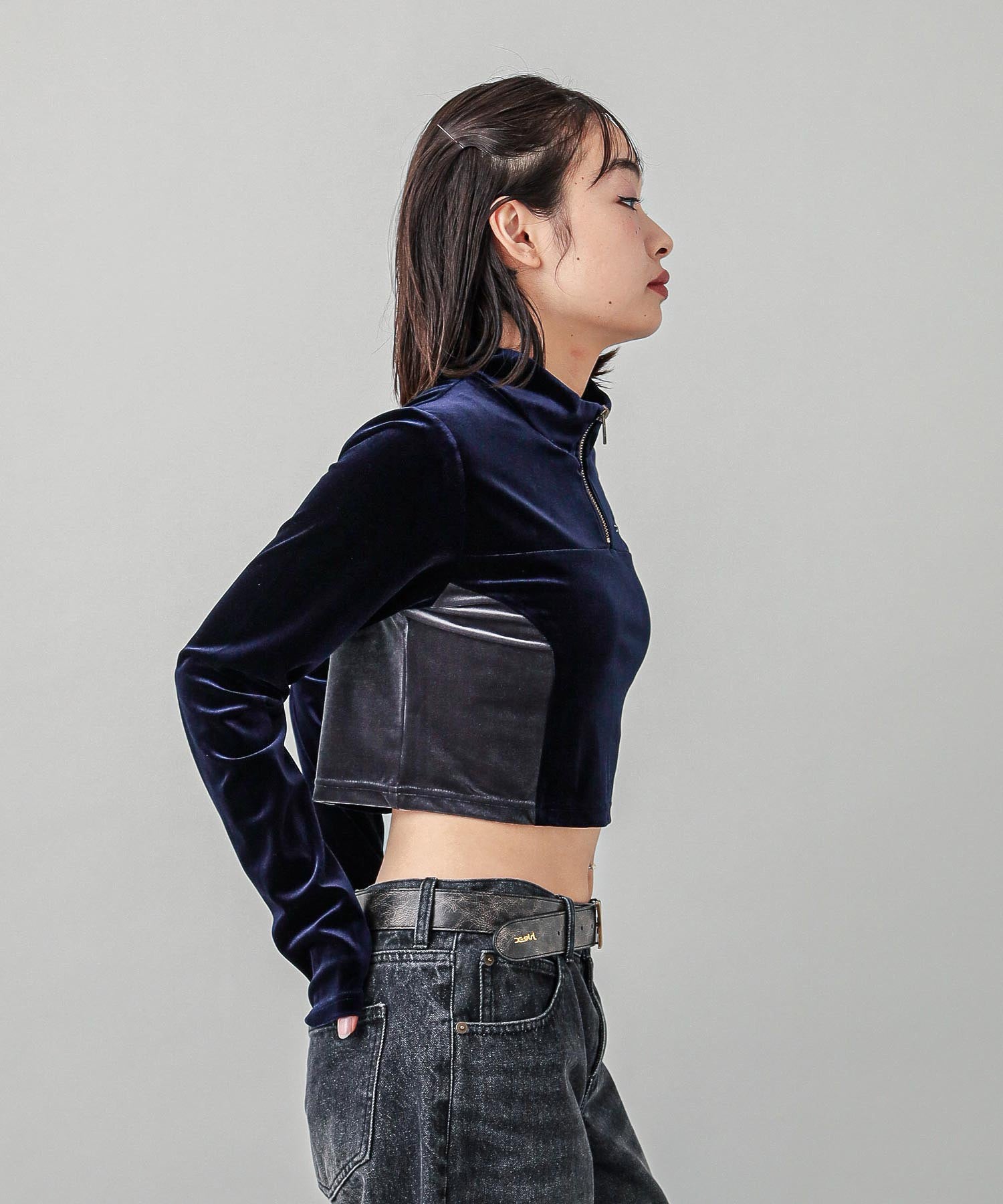 VELOUR HALF ZIP TOP