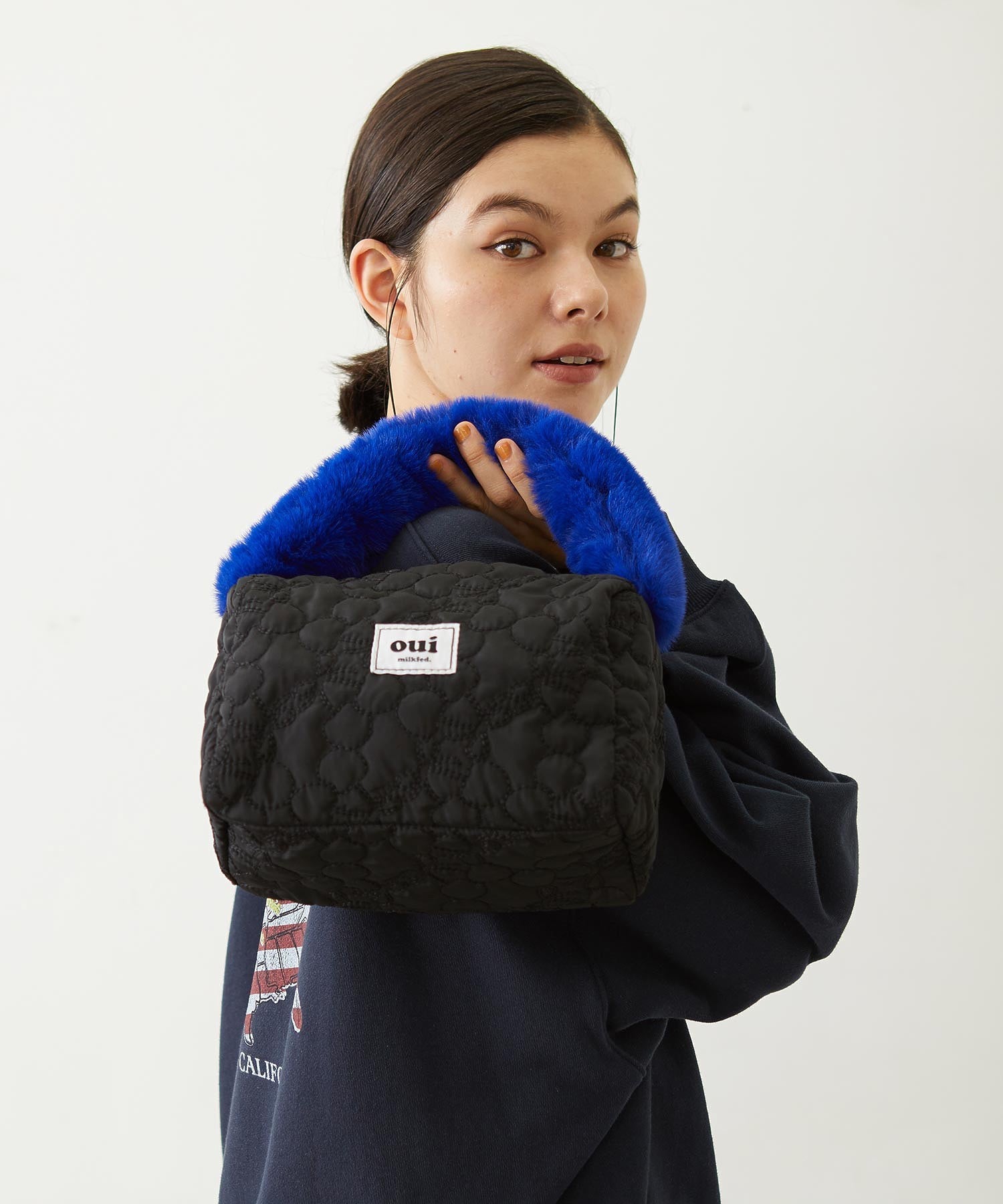 CHERRY QUILTED FUR HANDLE BAG