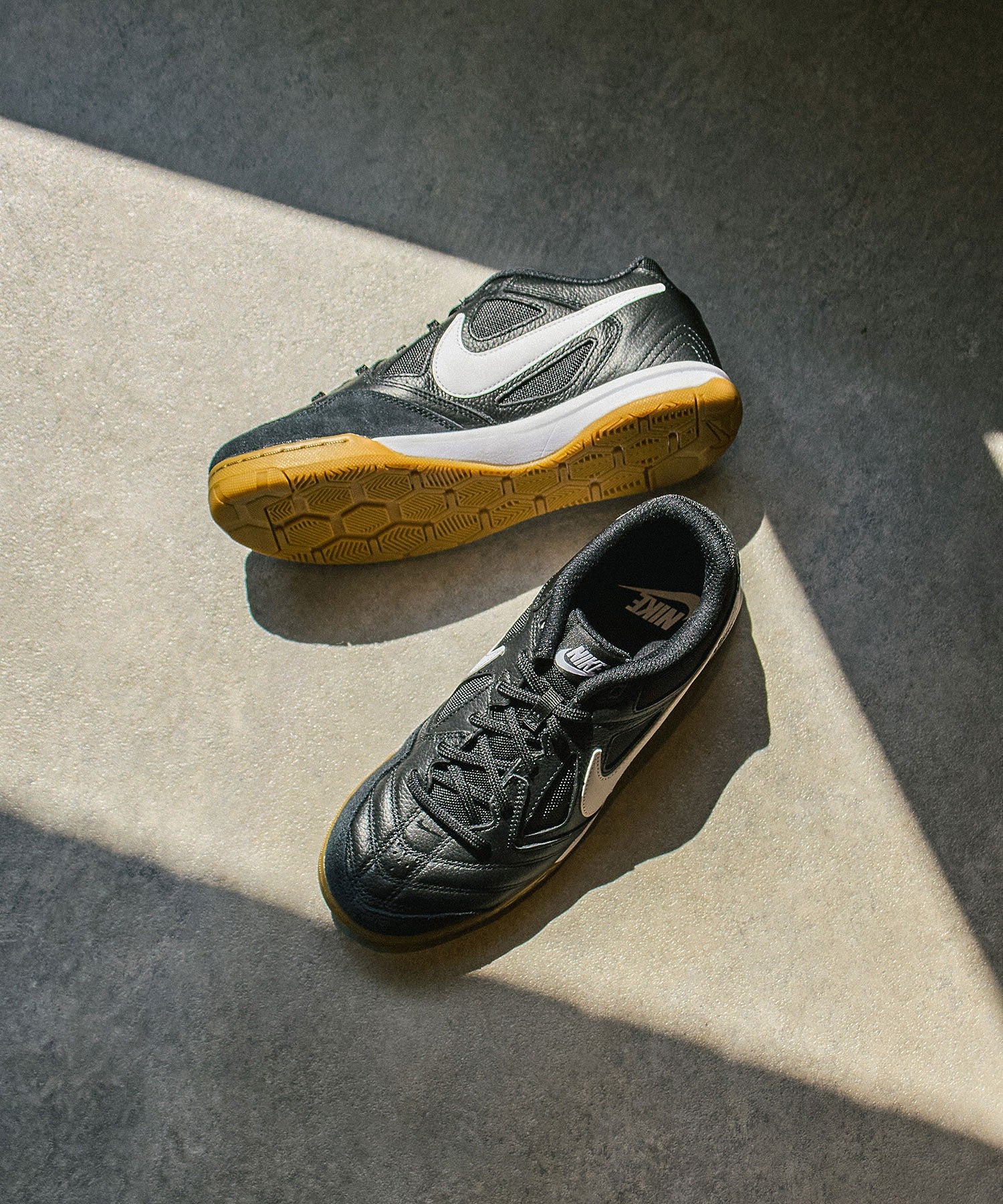 NIKE/GATO