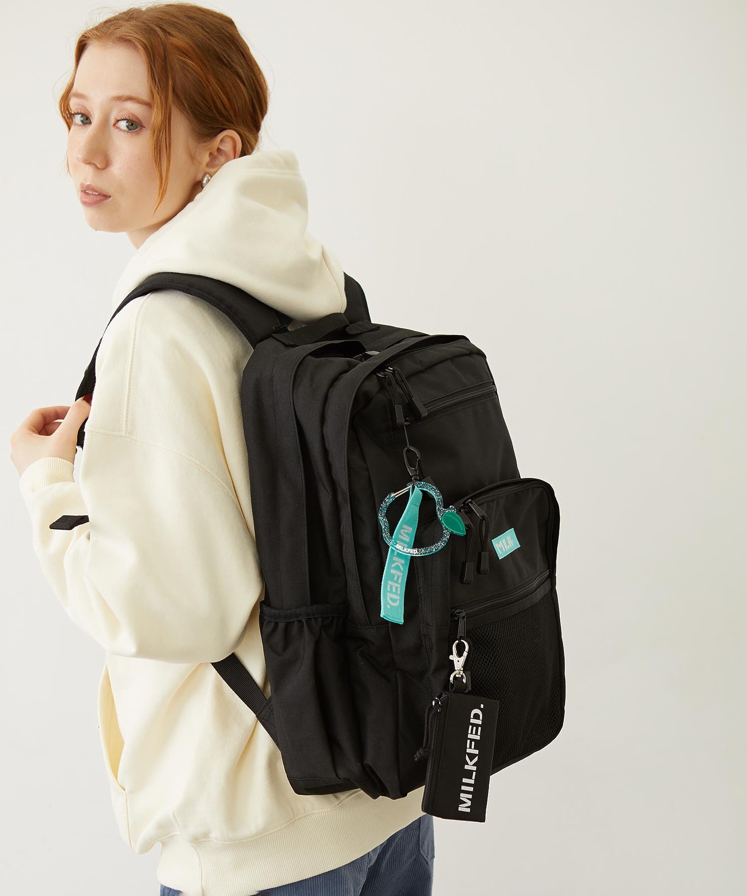 GLITTER APPLE CARABINER