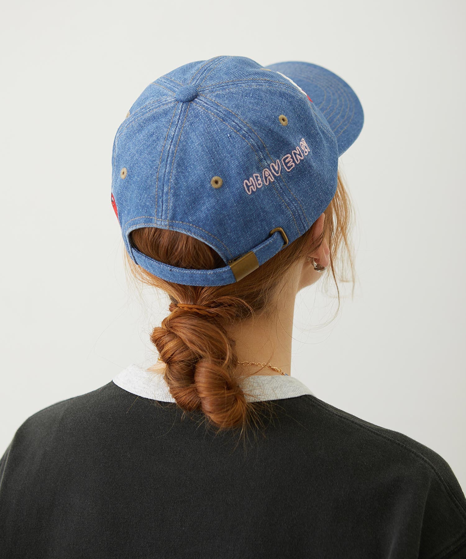 DOODLE EMBROIDERY CAP