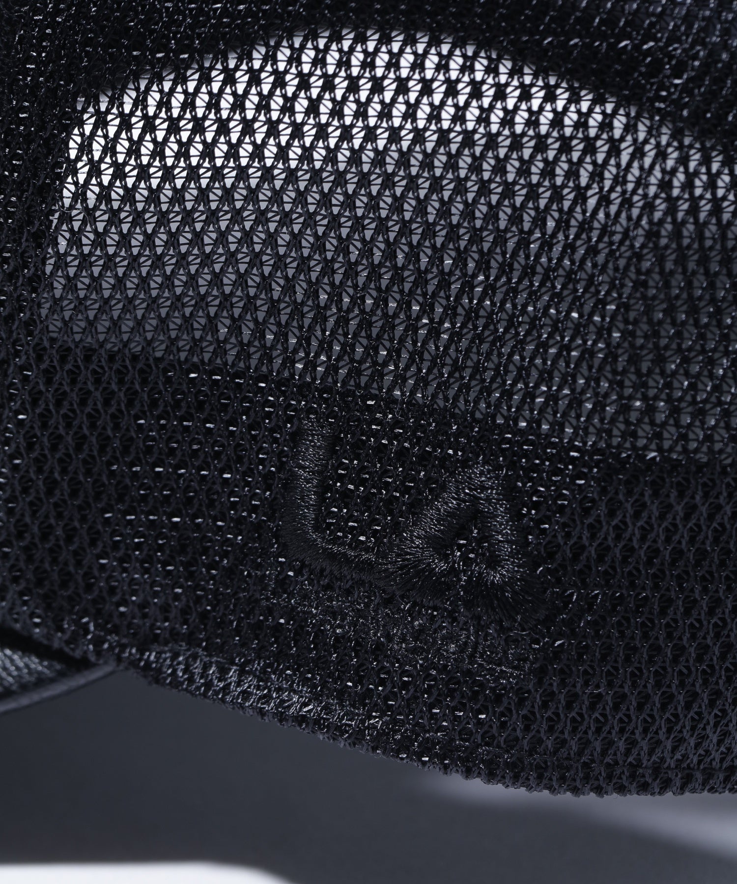 FAUX LEATHER MESH CAP