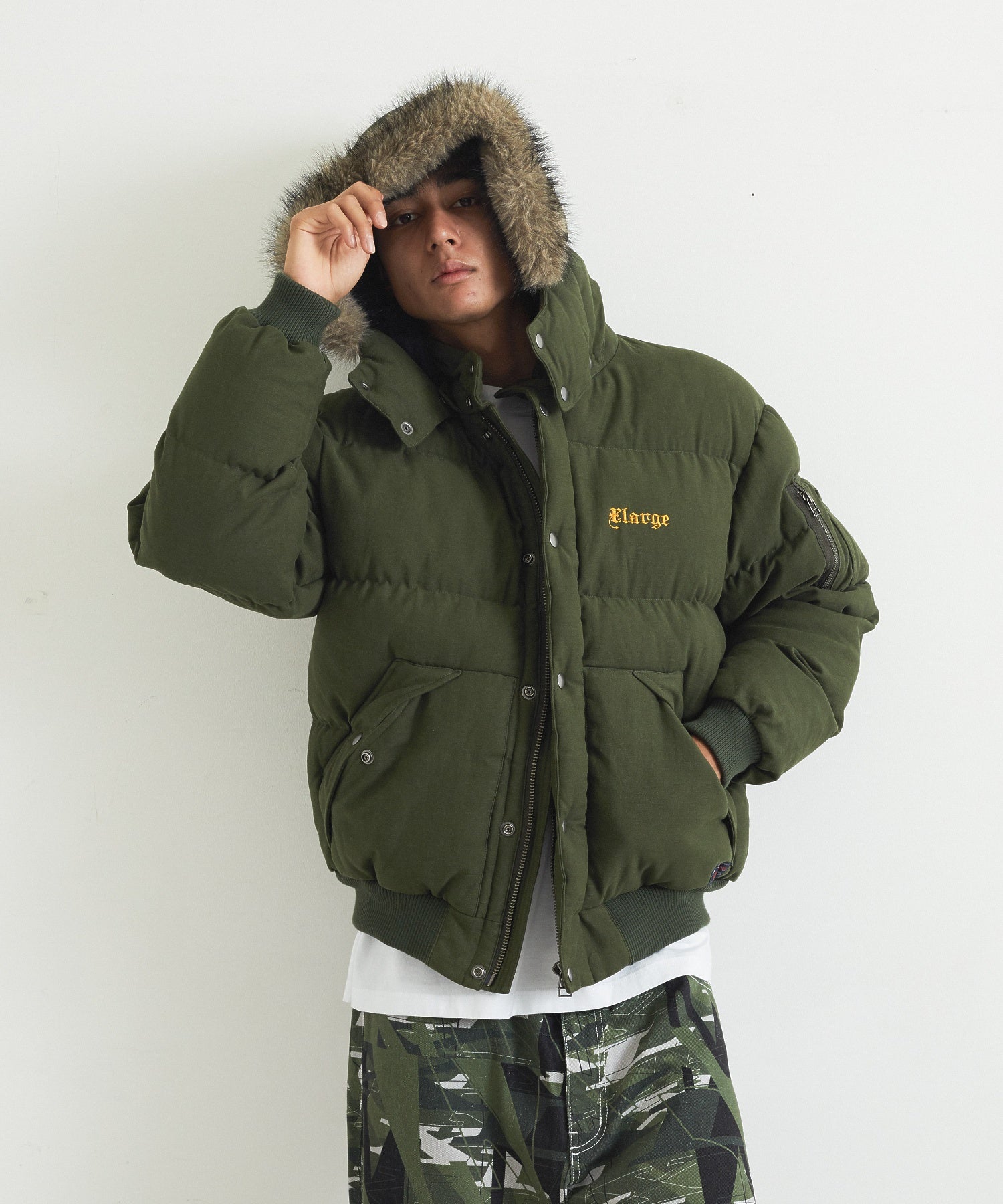 MODEL身長：183cm / 着用サイズ：Lサイズ