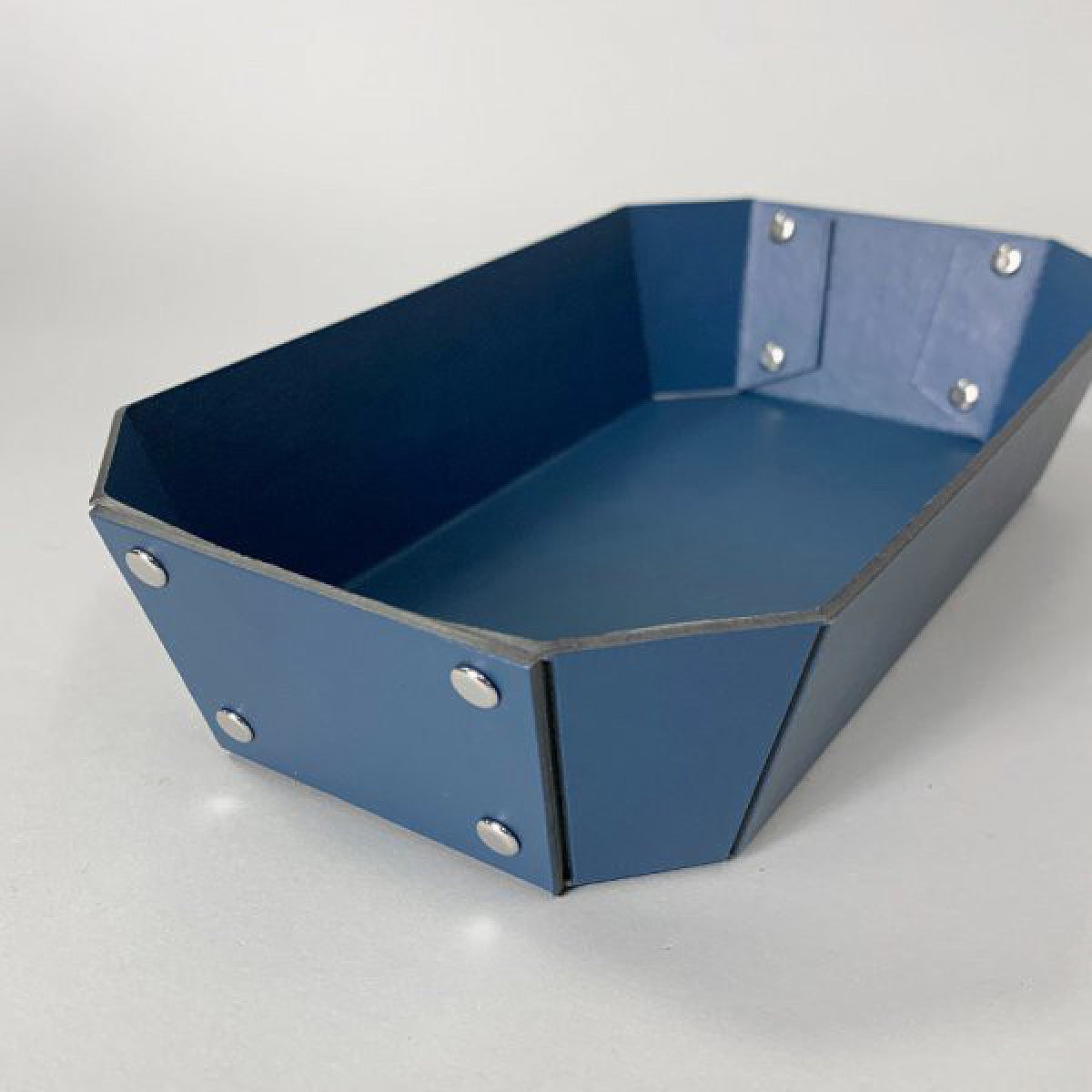 8_TRAY S