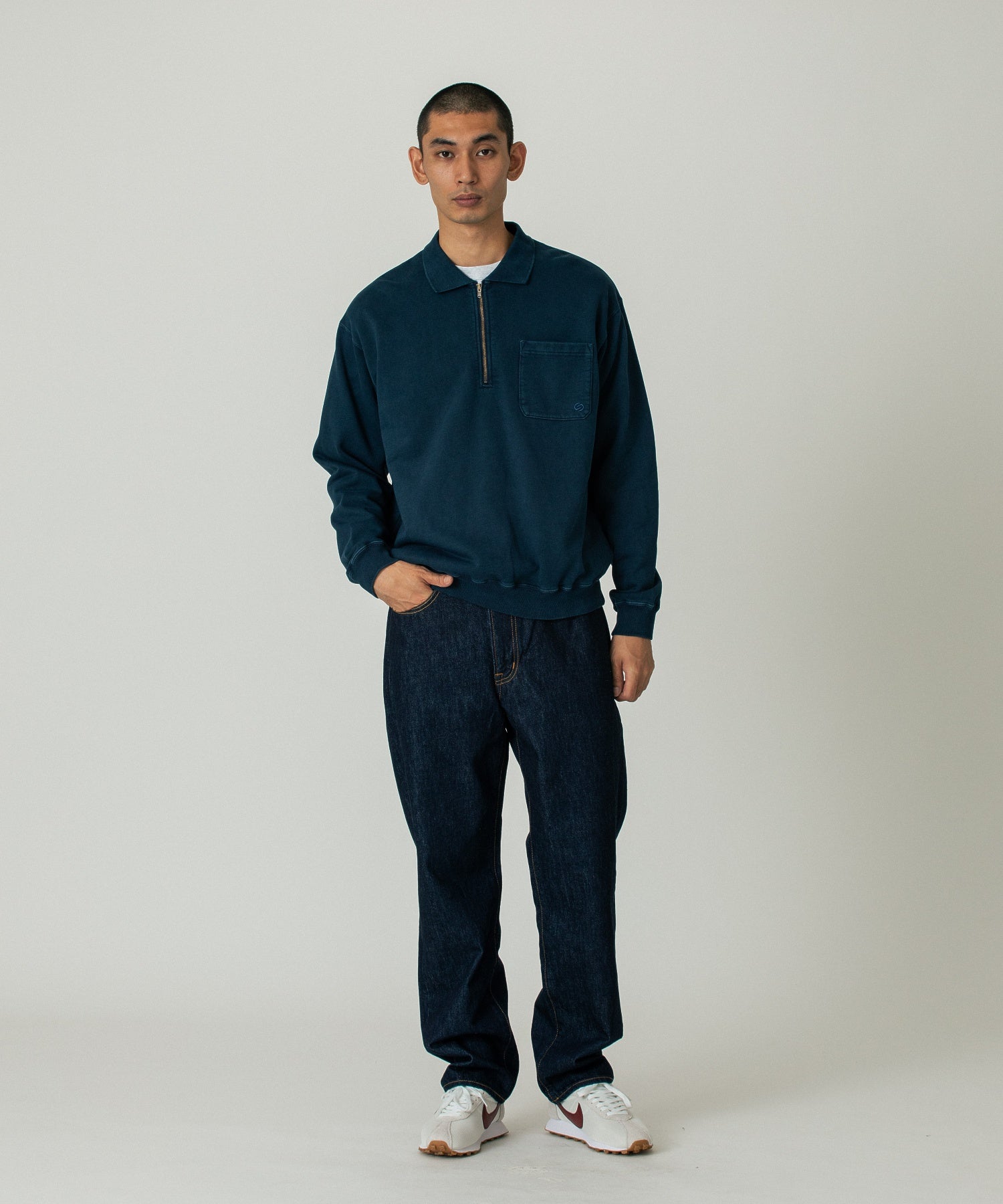 HALF ZIP SWEATSHIRT