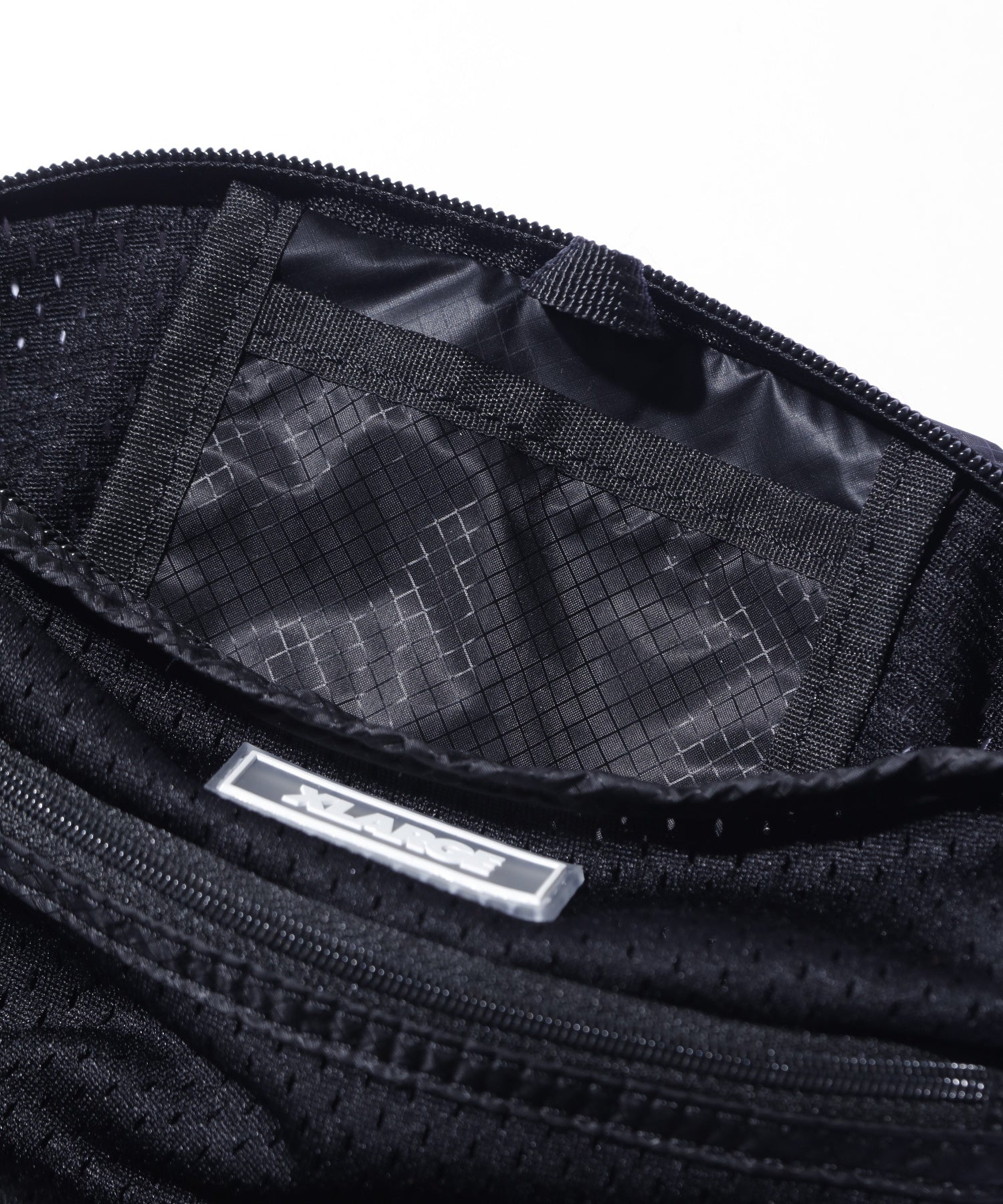 MESH SHOULDER BAG