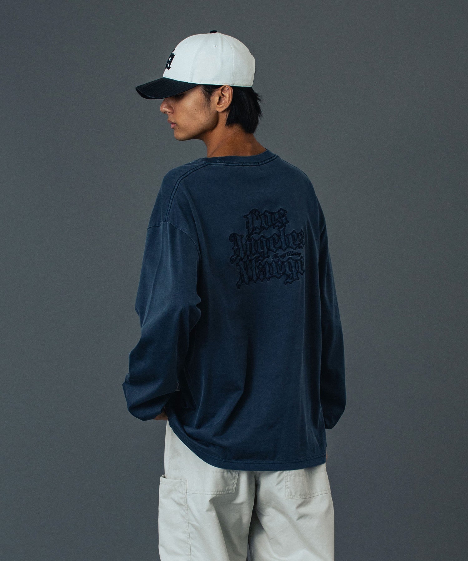 PATCHED OLD ENGLISH L/S TEE