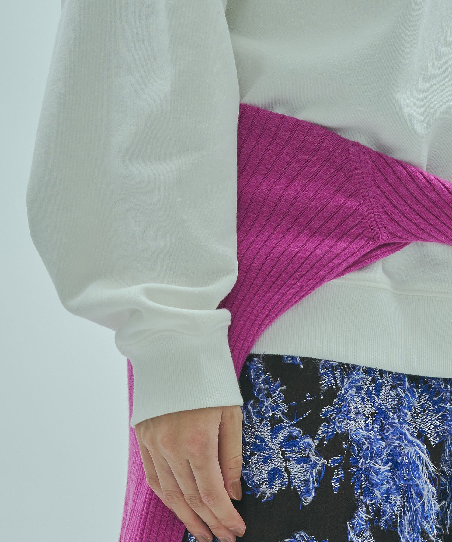 mag.by c/ROSE PRINT L/S SWEAT