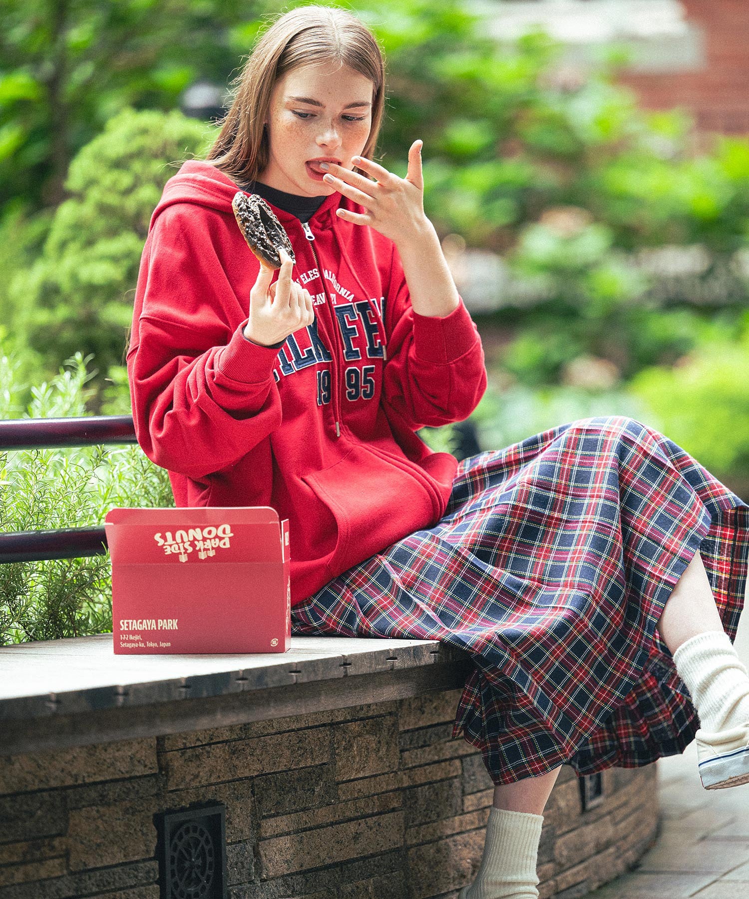 COLLEGE PATCH ZIP UP HOODIE