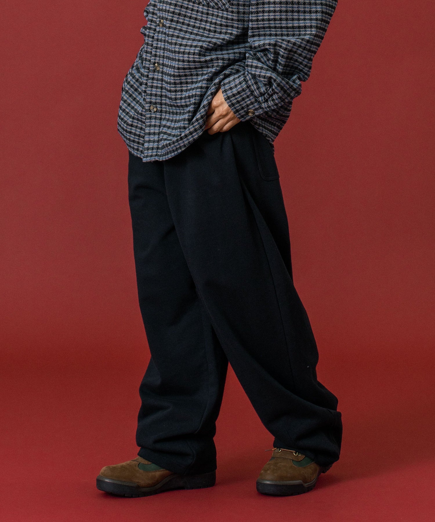 MODEL 身長172cm / 着用サイズ：Lサイズ