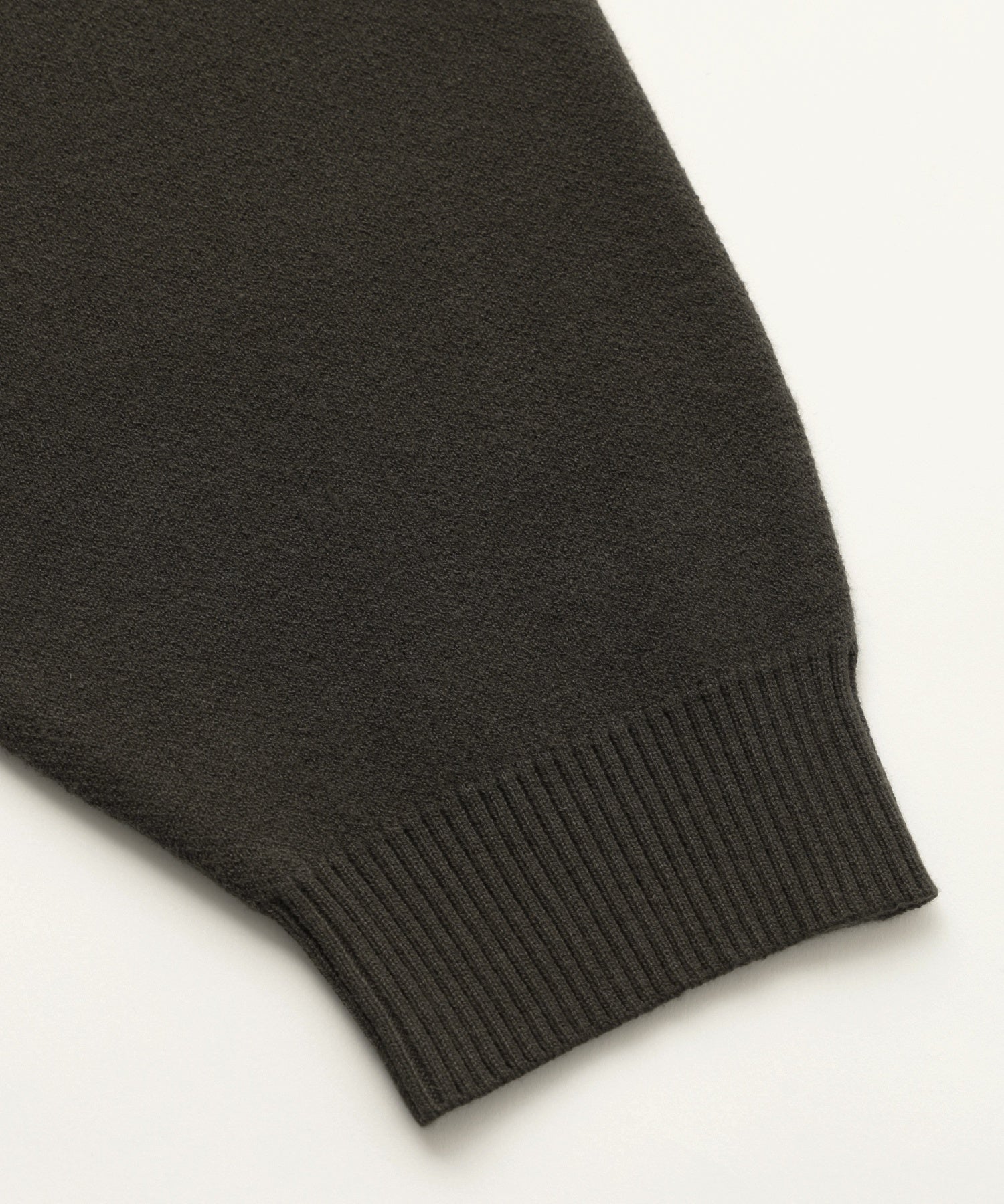 FACE EMBROIDERY KNIT TOP