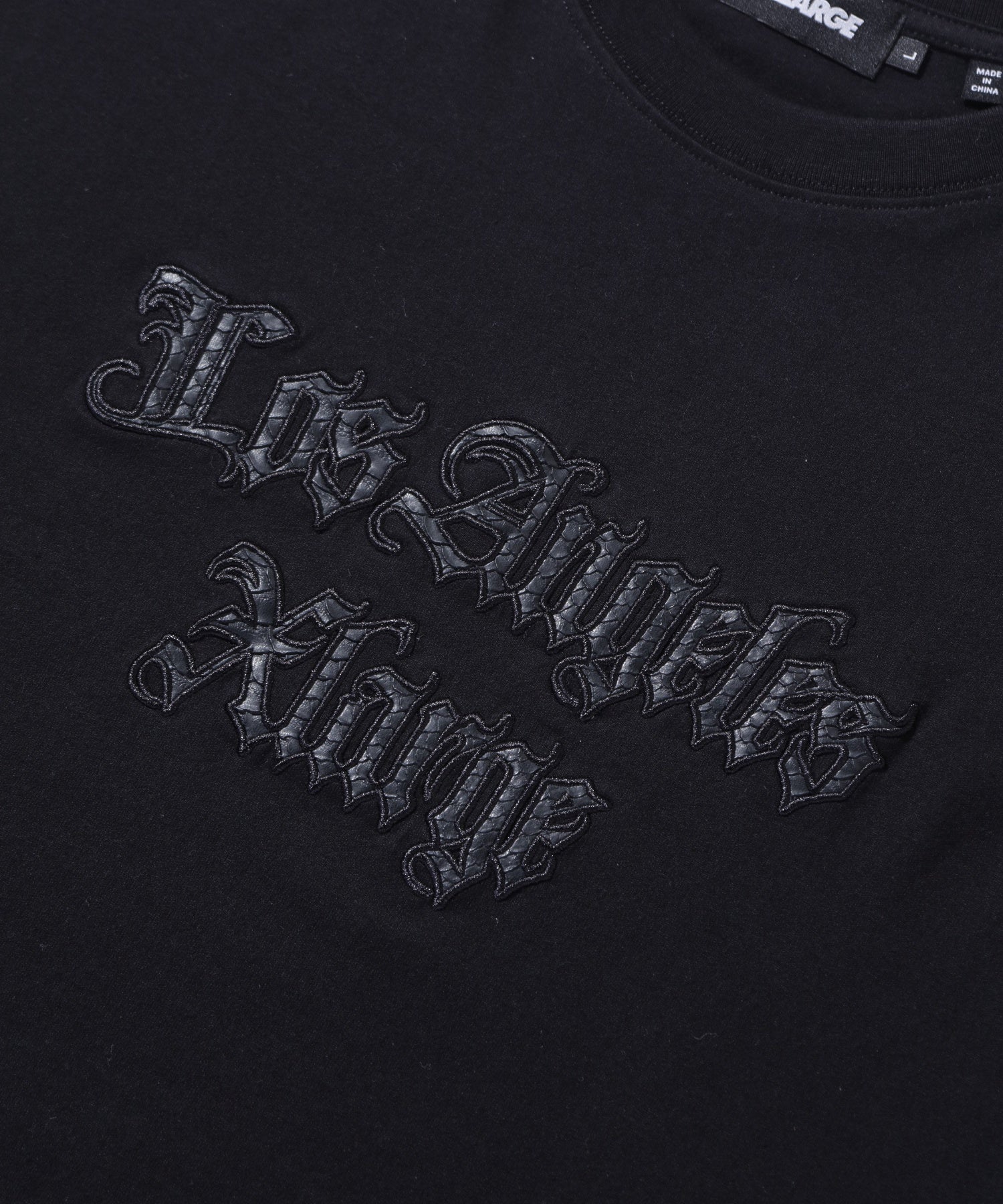 CROC OLD ENGLISH S/S TEE