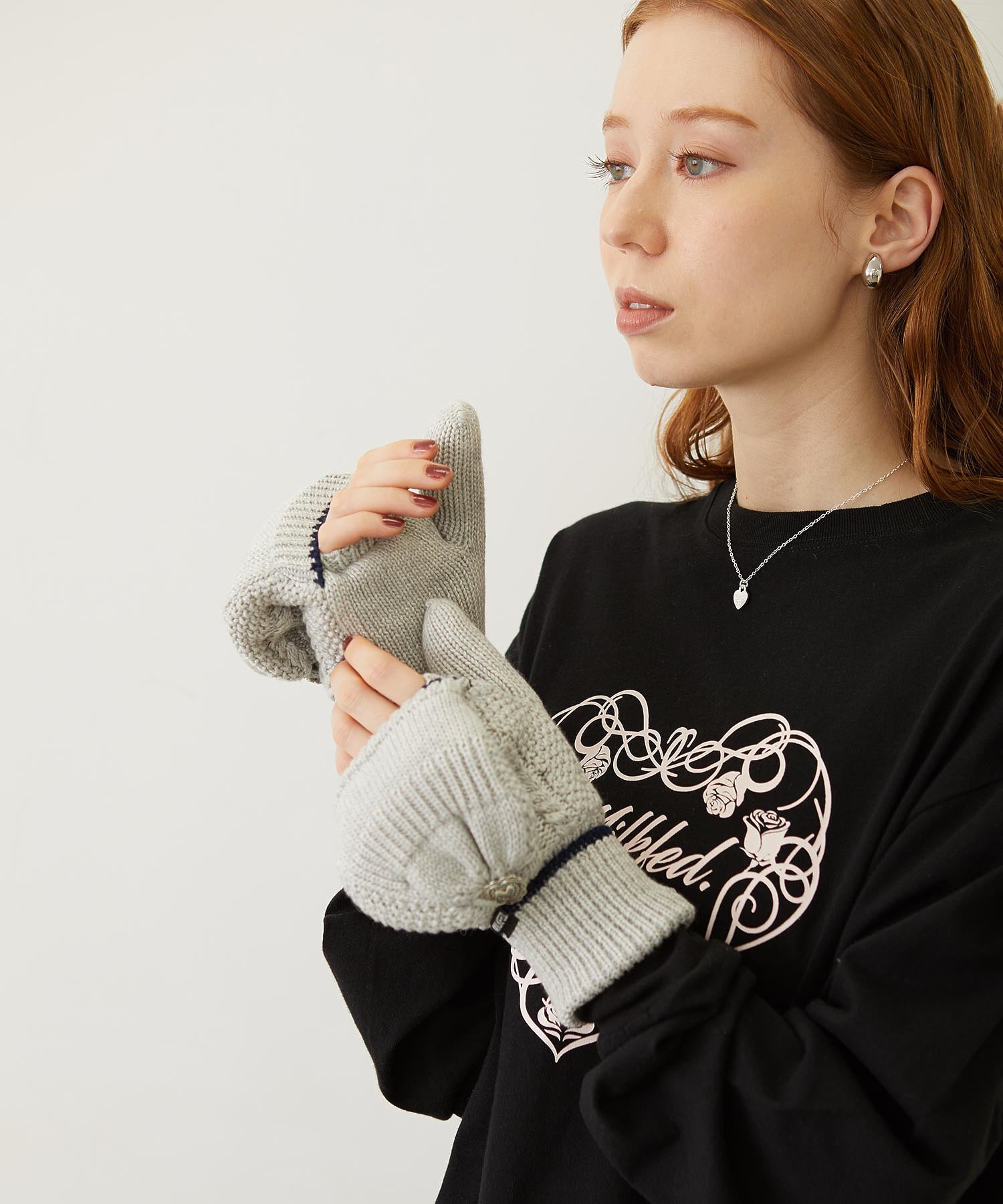 HEART CABLE MITTENS