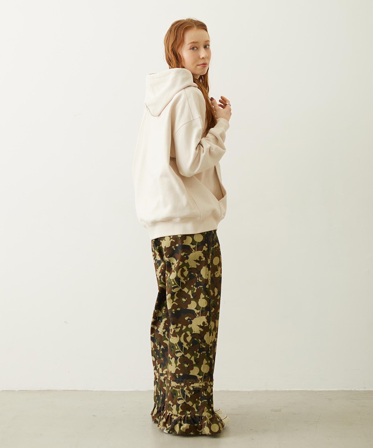 FRILL HEM CAMO PANTS