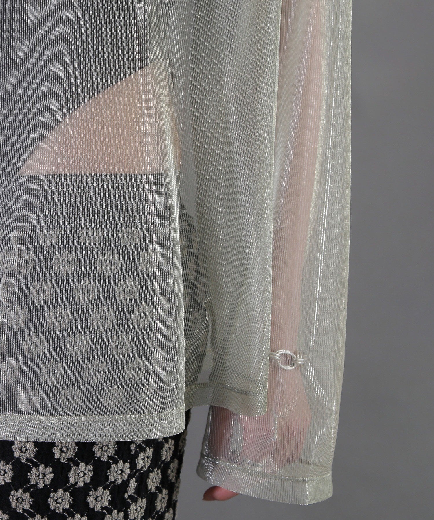 ラメシアープルオーバー